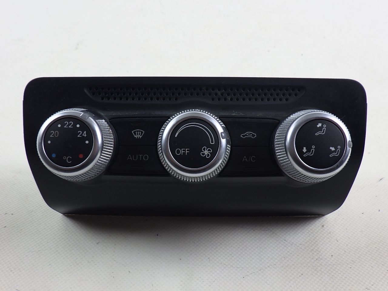 Kachelbedienpaneel AUDI A1 Sportback (8XA) S1 quattro  170 kW  231 PS (03.2014-10.2018) Kachelbedienpaneel AUDI A1 Sportback (8XA) S1 quattro  170 kW  231 PS (03.2014-10.2018)