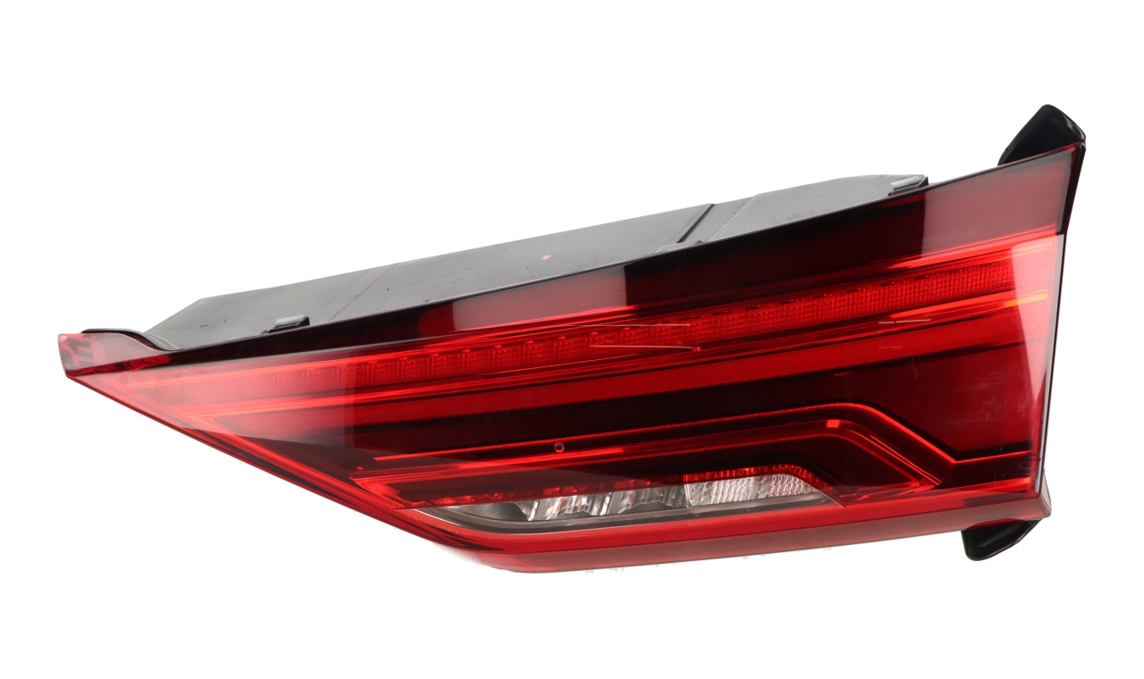 Rückleuchte innen rechts AUDI Q3 (F3B) 35 TDI  110 kW  150 PS (09.2018-> )