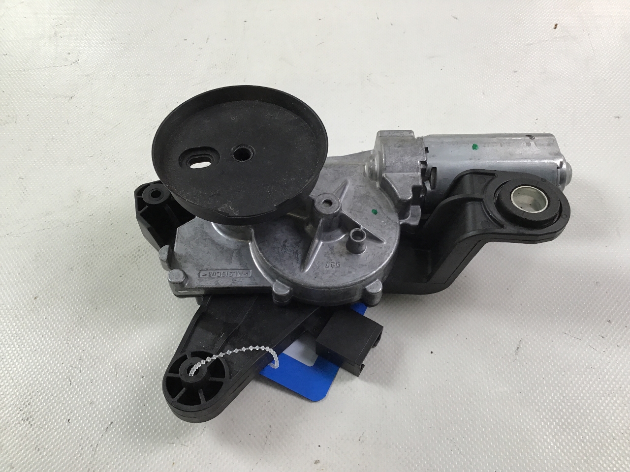 Moteur d'essuie-glace arrière BMW 3er Touring (F31) 340i xDrive  265 kW  360 PS (07.2015-> ) Moteur d'essuie-glace arrière BMW 3er Touring (F31) 340i xDrive  265 kW  360 PS (07.2015-> )