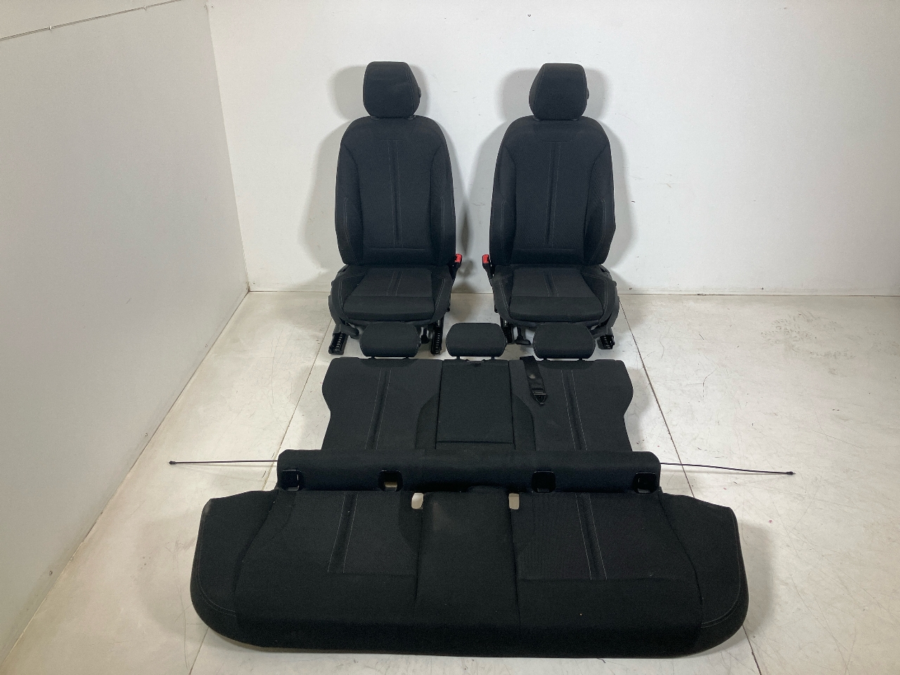 Innenausstattung BMW 3er Gran Turismo (F34) 318d  110 kW  150 PS (07.2015-> ) Innenausstattung BMW 3er Gran Turismo (F34) 318d  110 kW  150 PS (07.2015-> )