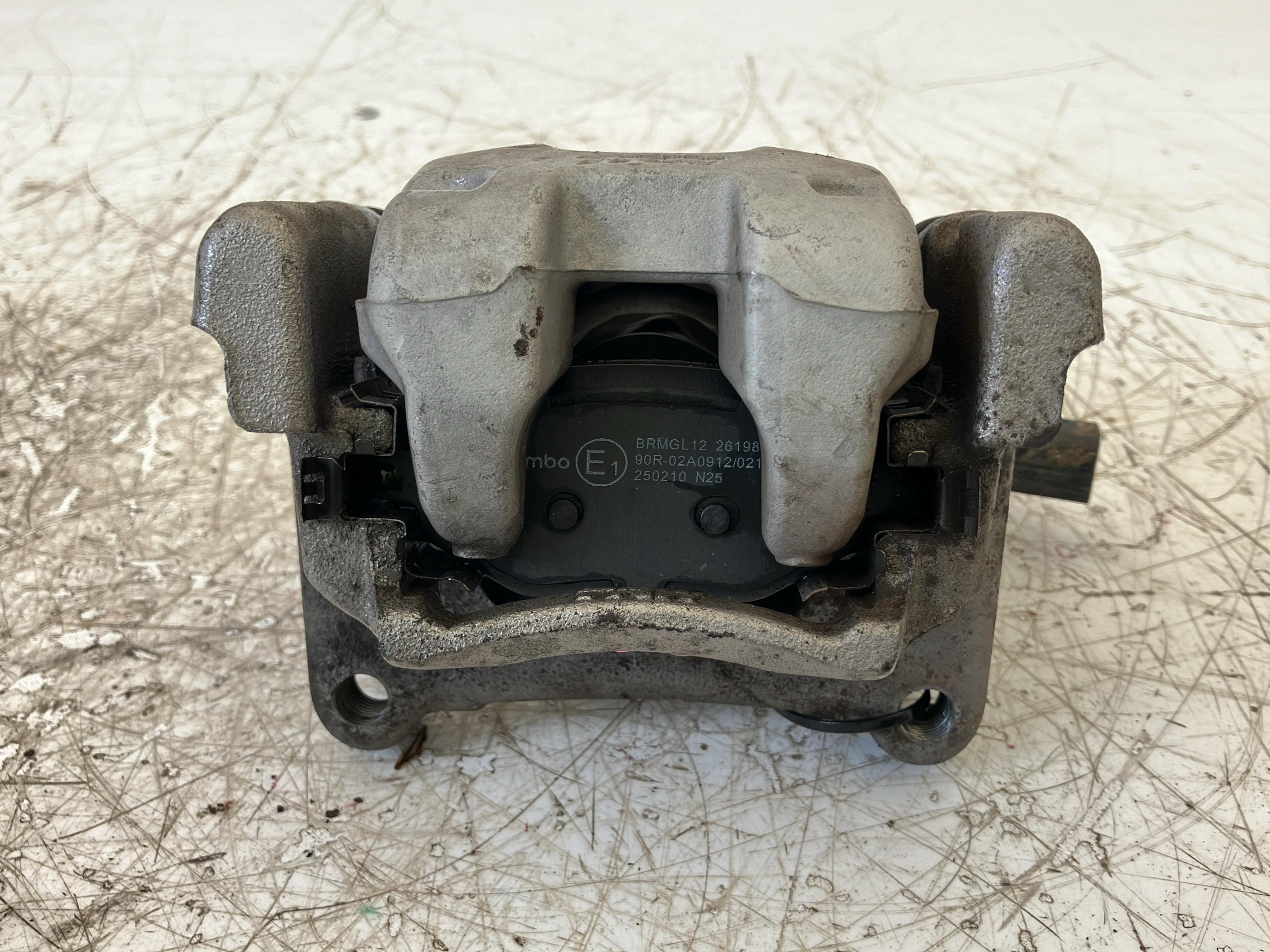 Étrier de frein arrière gauche CITROEN C4 III (BA, BB, BC) 1.2 PureTech 130  96 kW  130 PS (10.2020-> )