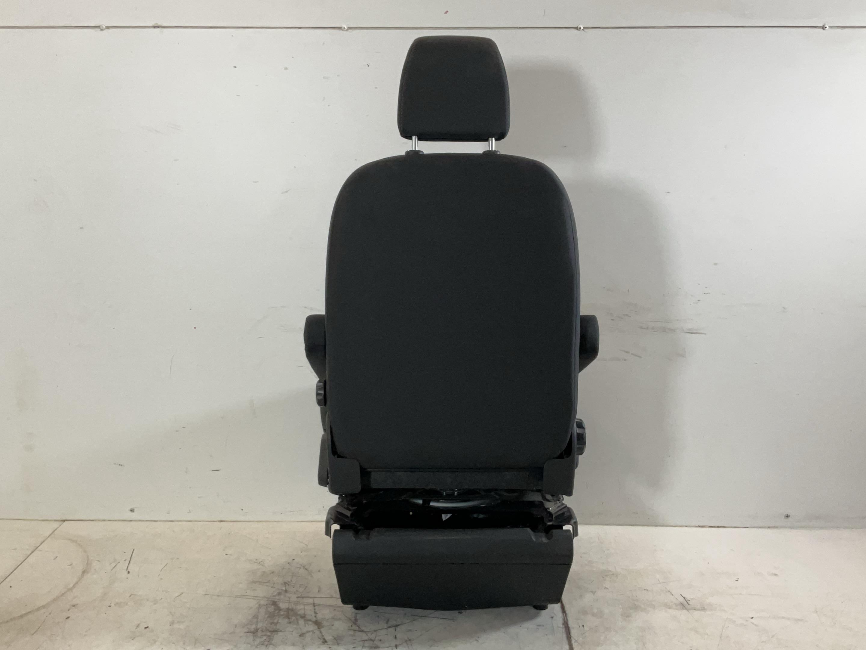Sitz rechts vorne FORD Transit V363 Pritsche/Fahrgestell (FED, FFD) 2.0 EcoBlue  121 kW  165 PS (07.2023-> )