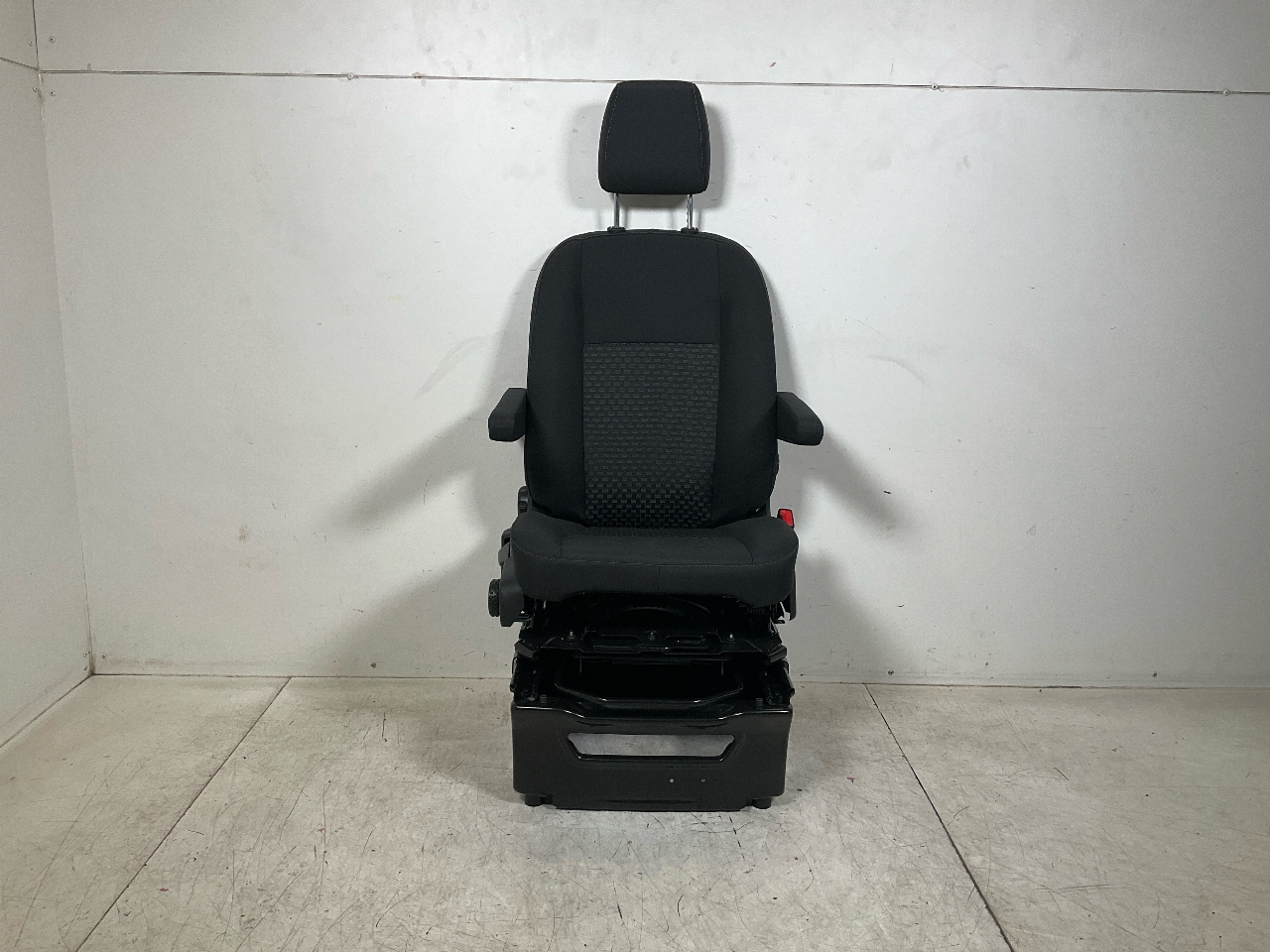 Stoel rechtsvoor FORD Transit V363 Pritsche/Fahrgestell (FED, FFD) 2.0 TDCi  125 kW  170 PS (03.2016-> ) Stoel rechtsvoor FORD Transit V363 Pritsche/Fahrgestell (FED, FFD) 2.0 TDCi  125 kW  170 PS (03.2016-> )