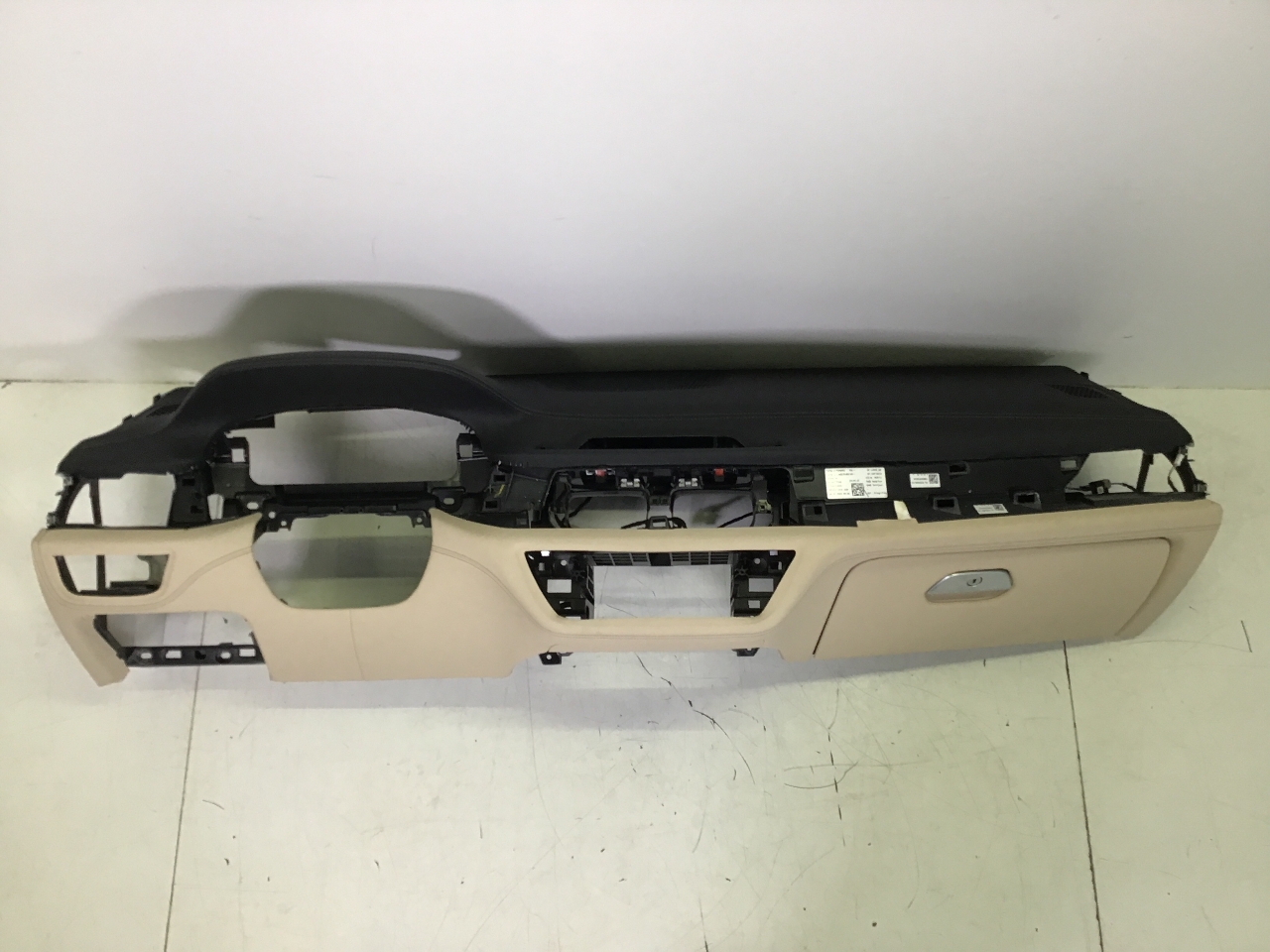 Armaturenbrett BMW 7er (G11, G12) 750i, Li xDrive  390 kW  530 PS (03.2019-> ) Armaturenbrett BMW 7er (G11, G12) 750i, Li xDrive  390 kW  530 PS (03.2019-> )