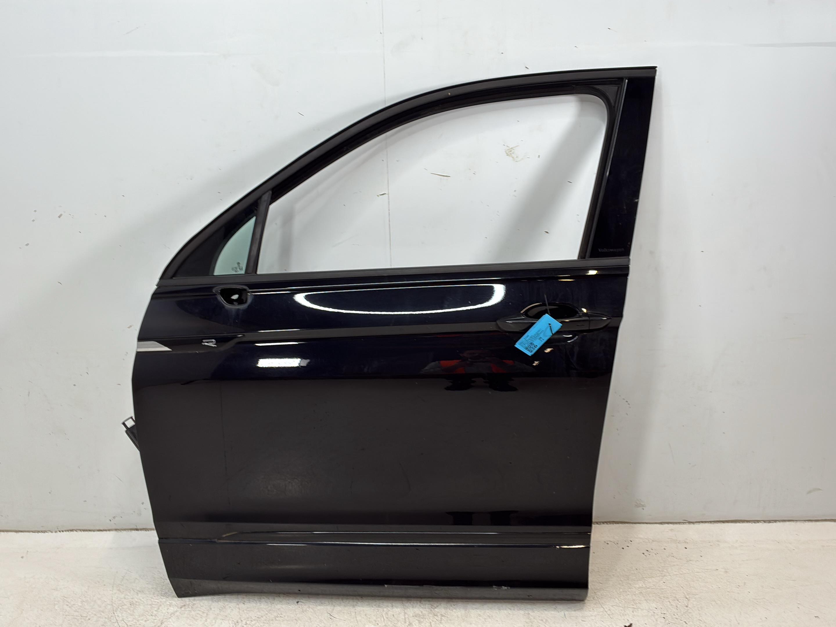 Door left front VW Tiguan Allspace (BW2) 2.0 TDI 4motion  147 kW  200 PS (06.2020-> )