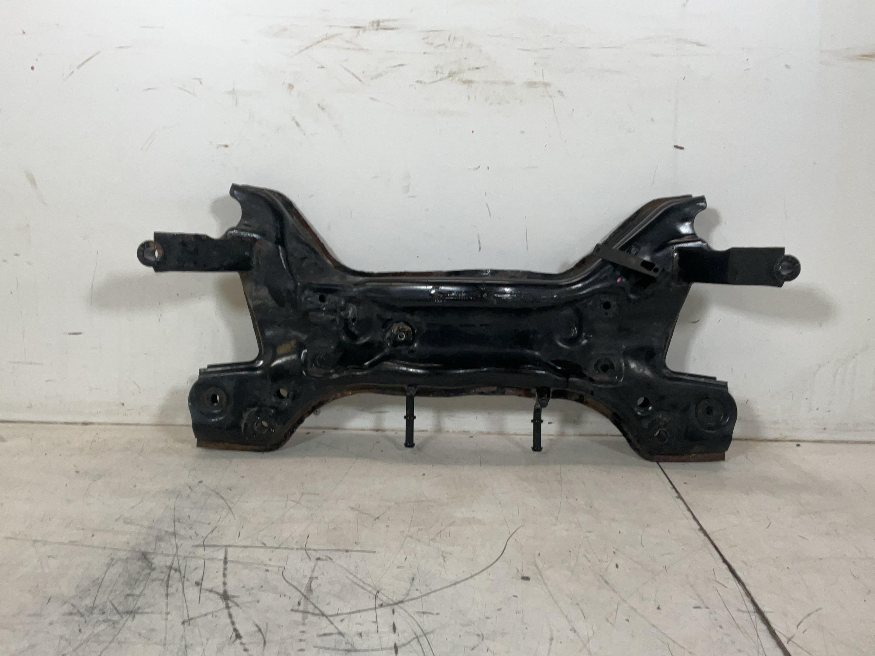 Uchwyt osi przedniej VW Polo V (6R, 6C) 1.2 TSI  81 kW  110 PS (05.2015-> )