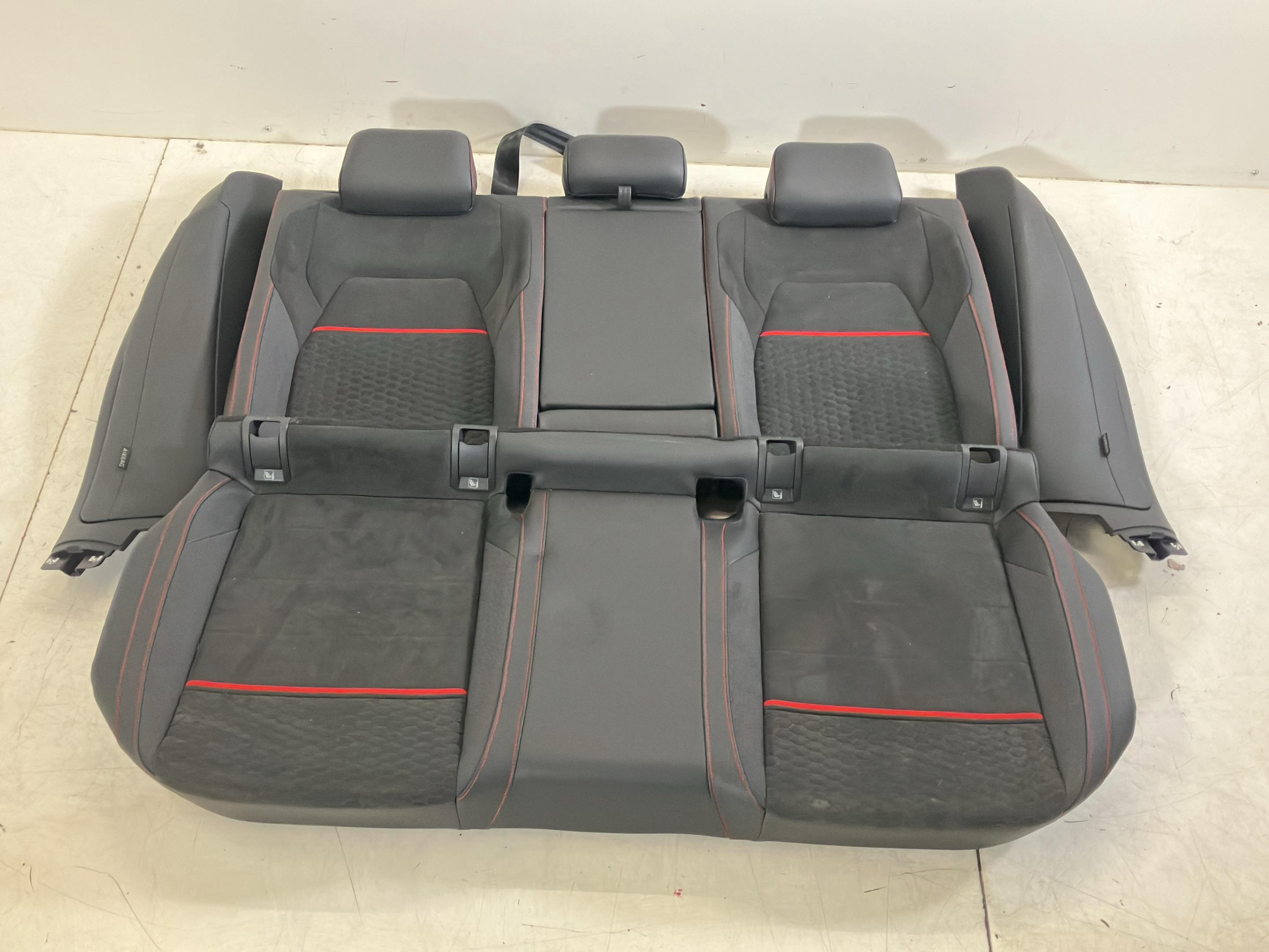 Accesorii interioare VW Golf VIII (CD) 2.0 GTI Clubsport  221 kW  300 PS (10.2020-> )