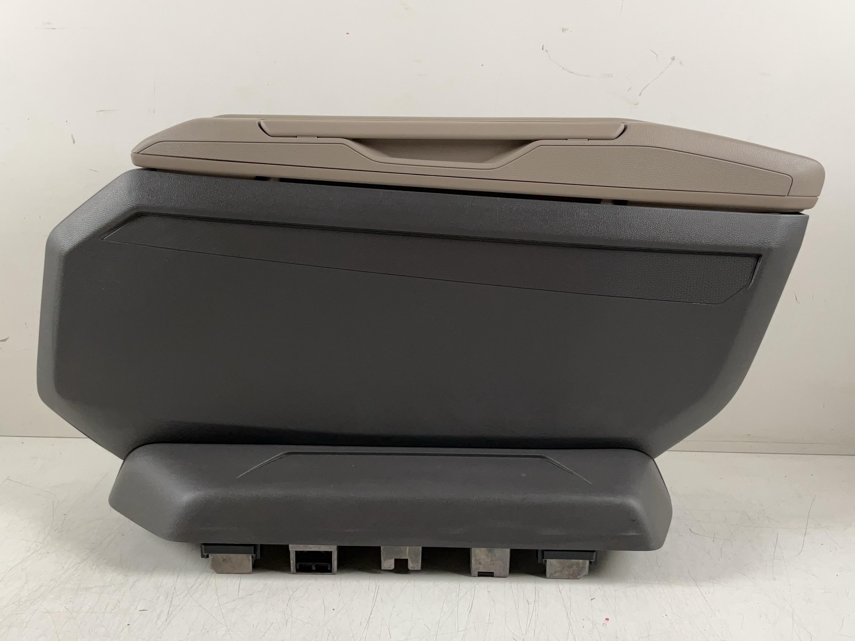 Console centrale VW Transporter T7 Multivan 1.5 TSI  100 kW  136 PS (10.2021-> )