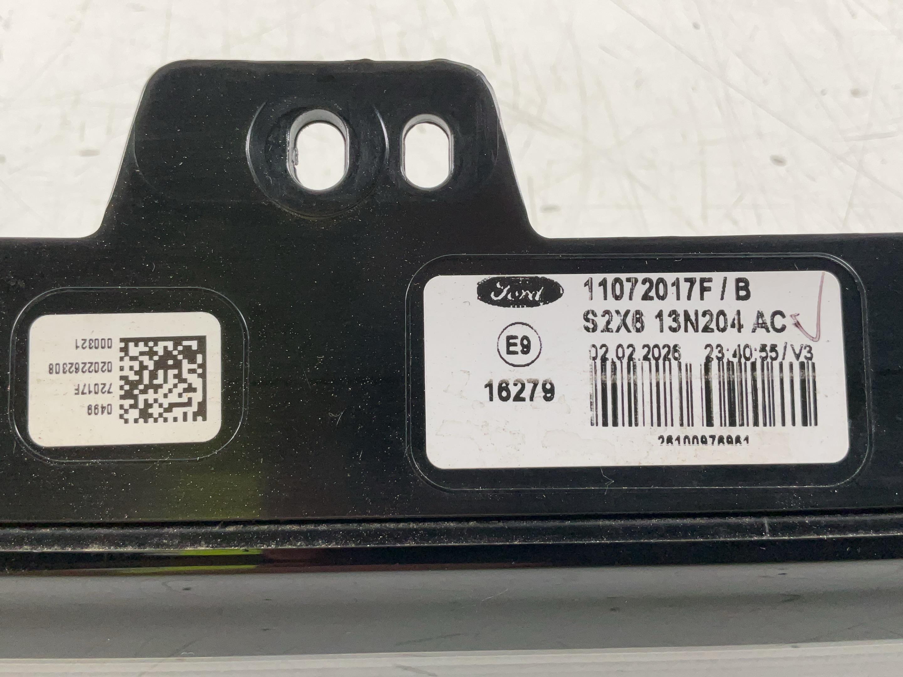 Day drive light FORD Tourneo Courier V769 Van (N1P) E-Tourneo Courier  100 kW  136 PS (12.2024-> )