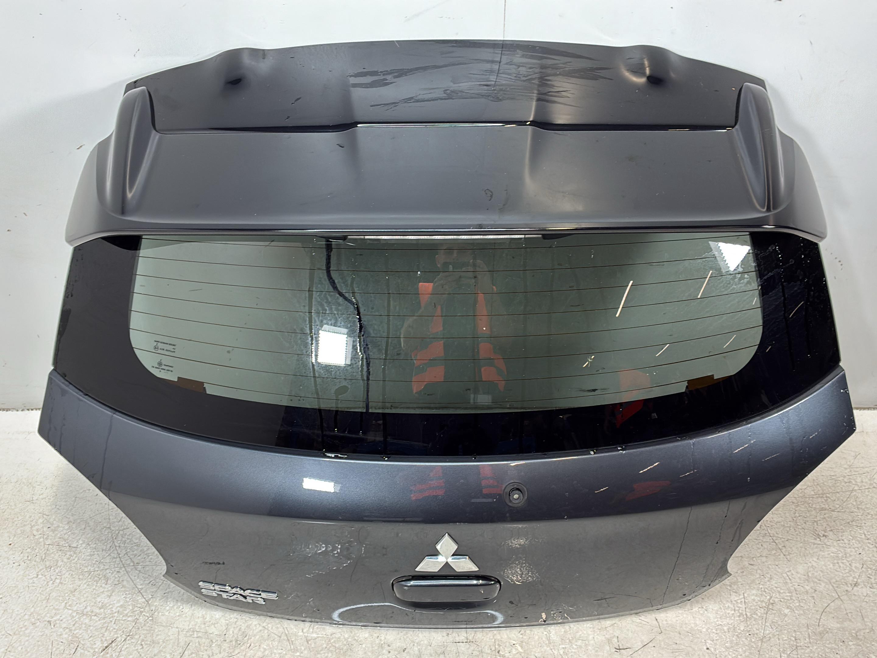 Hayon / couvercle de coffre MITSUBISHI Space Star VI Schrägheck (A0) 1.2  52 kW  71 PS (08.2020-> )