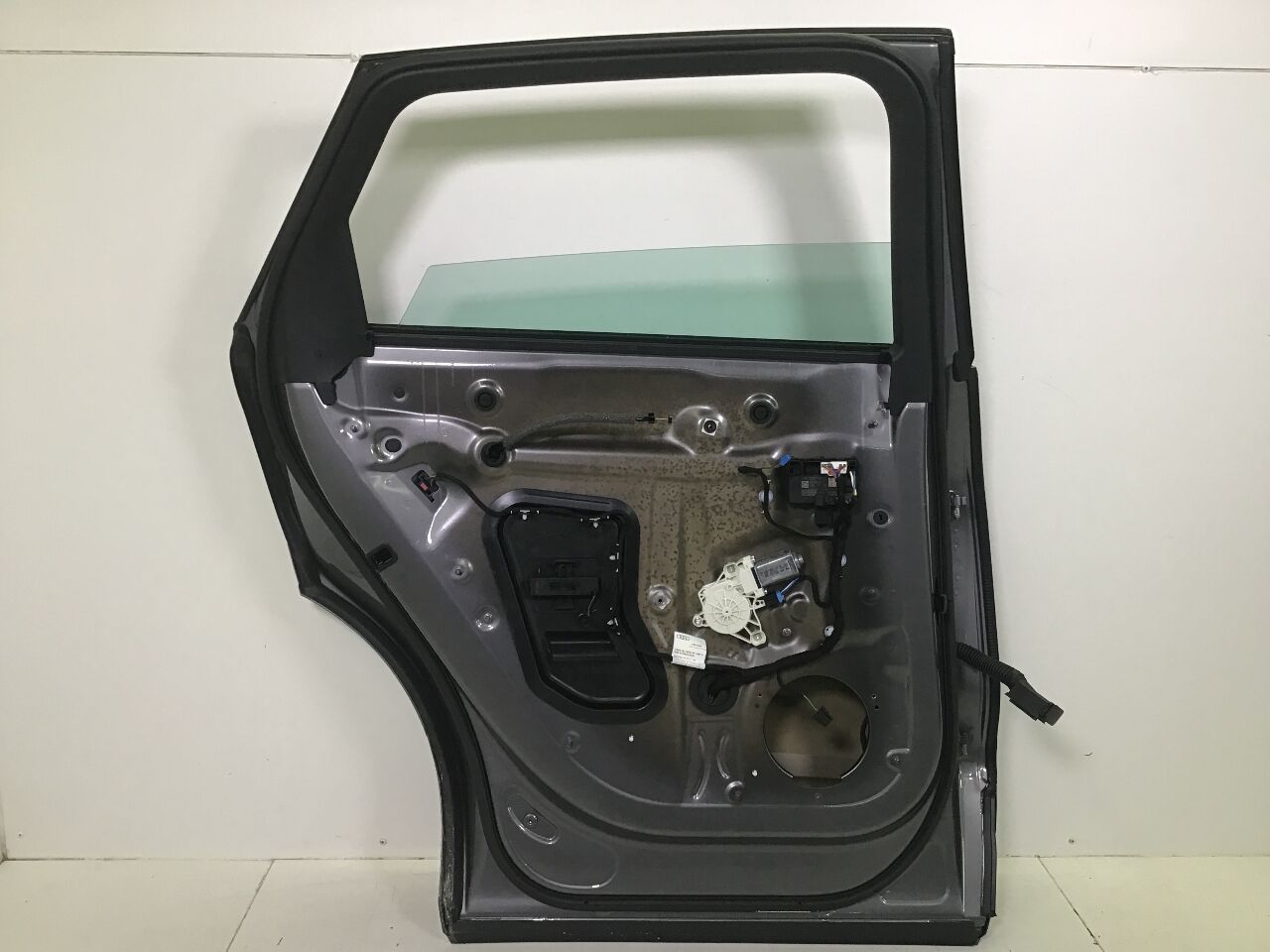 Door left rear AUDI E-TRON (GEN) Electric quattro  300 kW  408 PS (09.2018-> )
