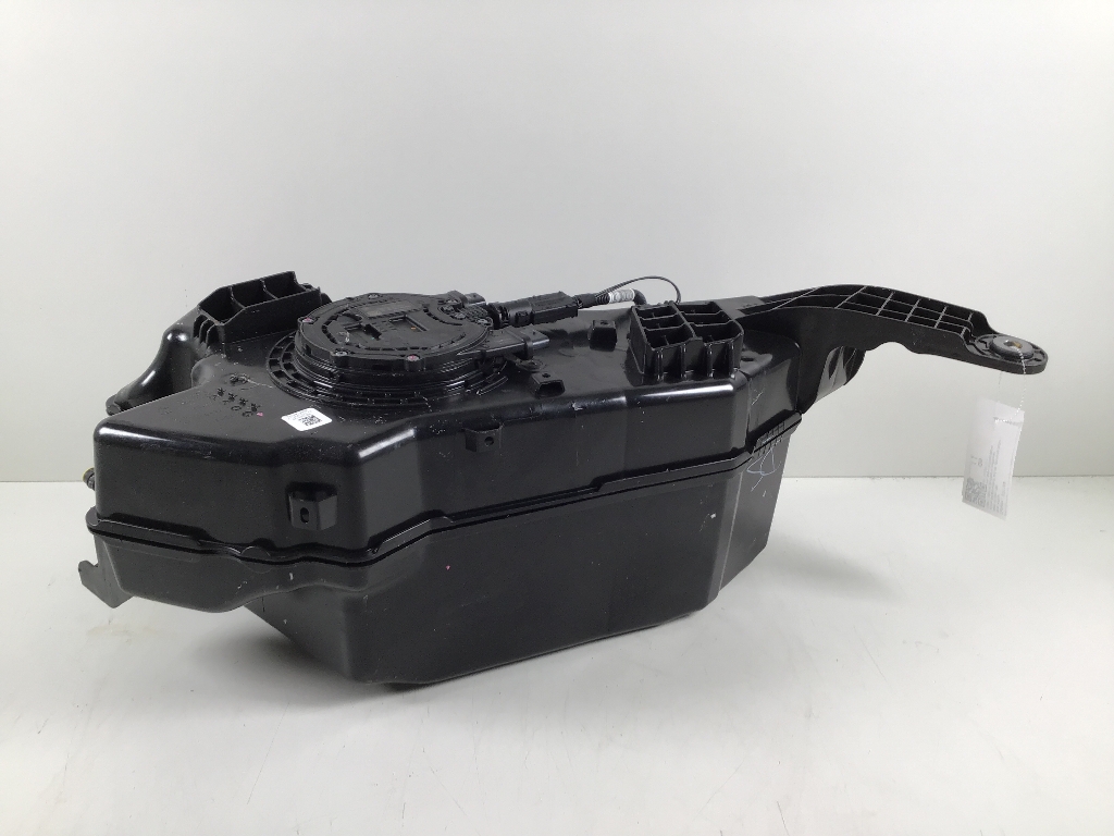 Tank AdBlue BMW X5 (G05, F95) xDrive 30d Mild-Hybrid  210 kW  286 PS (08.2020-> ) Tank AdBlue BMW X5 (G05, F95) xDrive 30d Mild-Hybrid  210 kW  286 PS (08.2020-> )