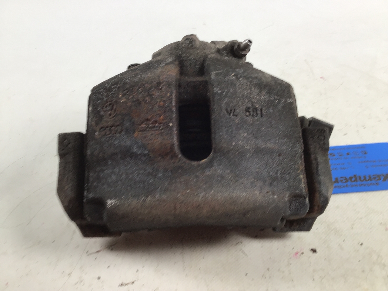 Bremssattel links vorne VW Touran (1T3) 2.0 TDI  81 kW  110 PS (11.2010-05.2015)