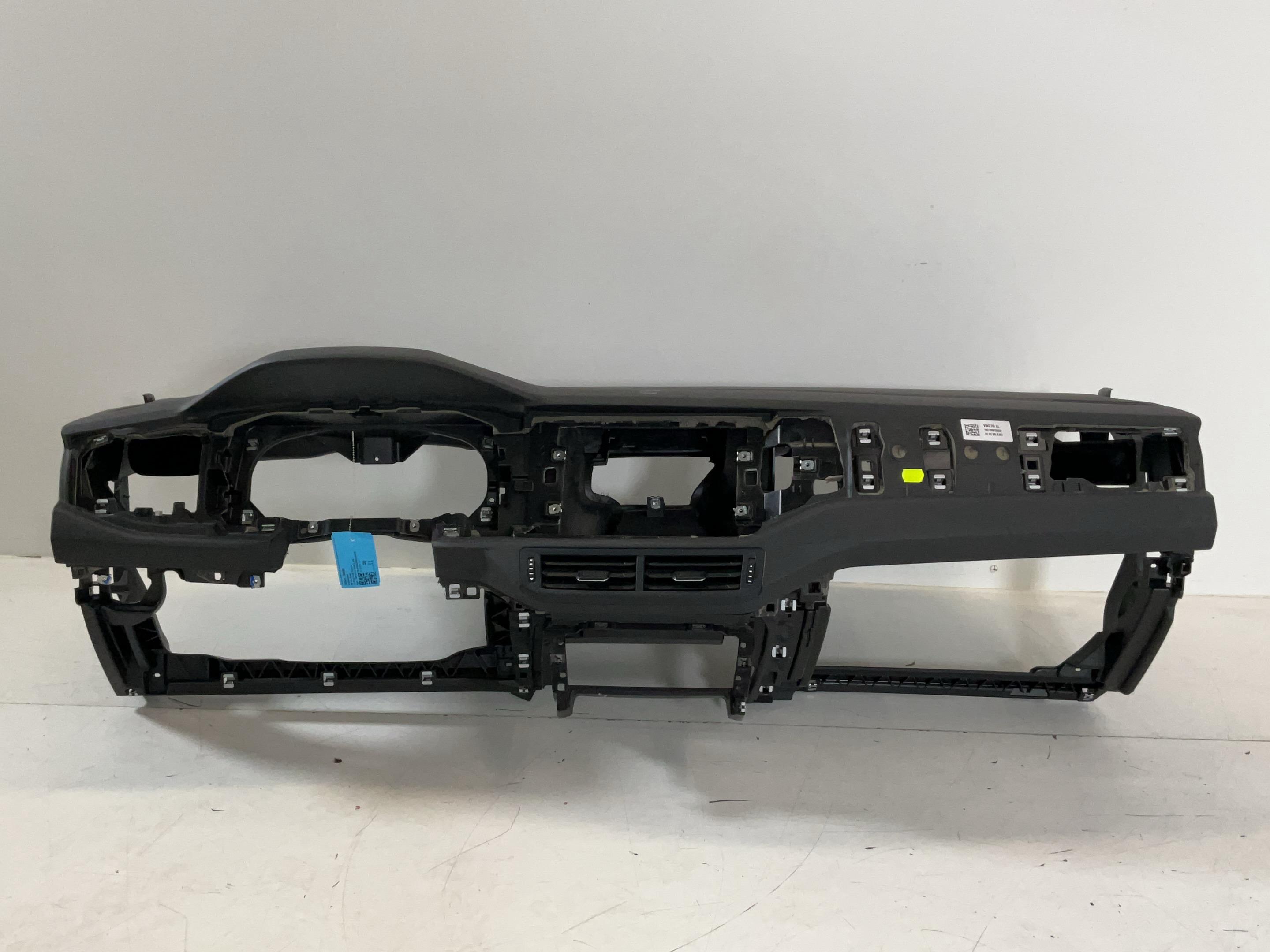 Car dashboard VW Polo VI (AW) 1.0  55 kW  75 PS (06.2017-> )