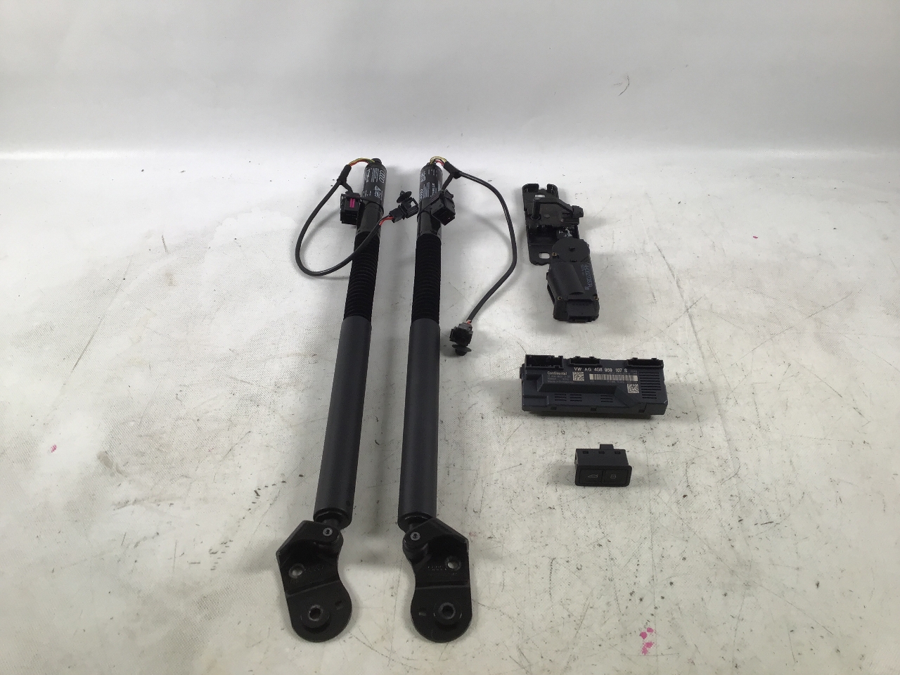 Electric trunk set AUDI A7 Sportback (4G) RS7 quattro  412 kW  560 PS (10.2013-04.2018) Electric trunk set AUDI A7 Sportback (4G) RS7 quattro  412 kW  560 PS (10.2013-04.2018)