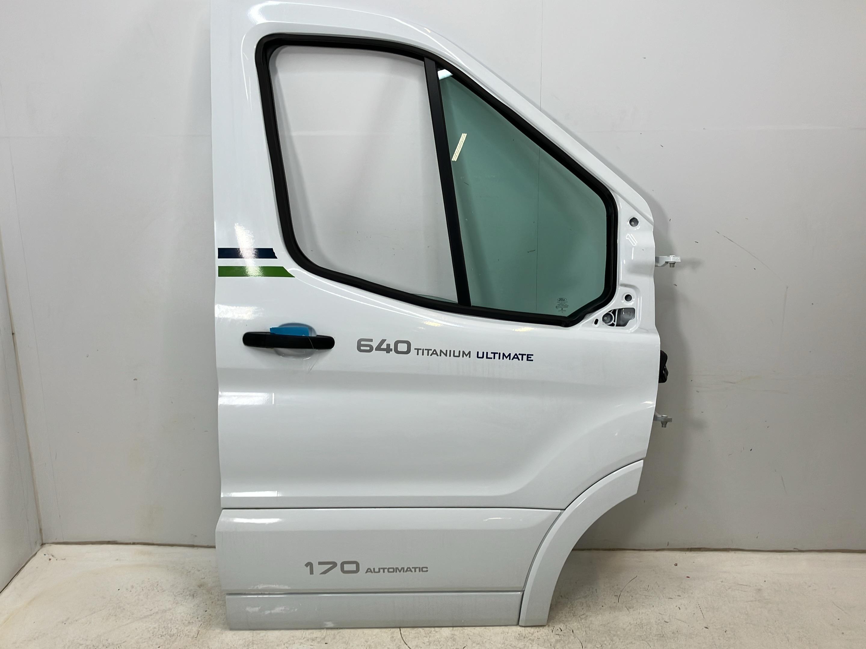 Porte avant droit FORD Transit V363 Pritsche/Fahrgestell (FED, FFD) 2.0 EcoBlue  121 kW  165 PS (07.2023-> )