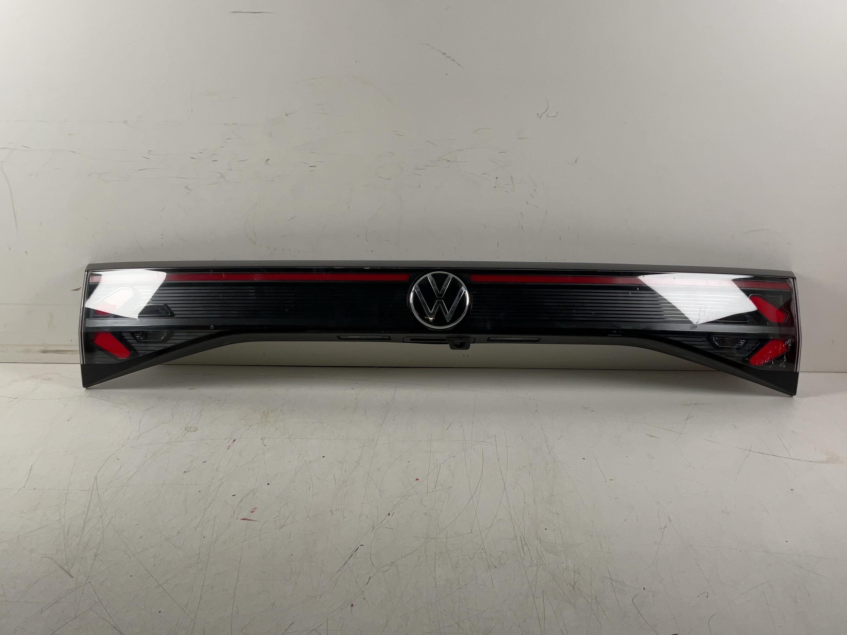 Feu arrière centre VW T-Cross (C11) 1.0 TSI  85 kW  116 PS (12.2018-> )