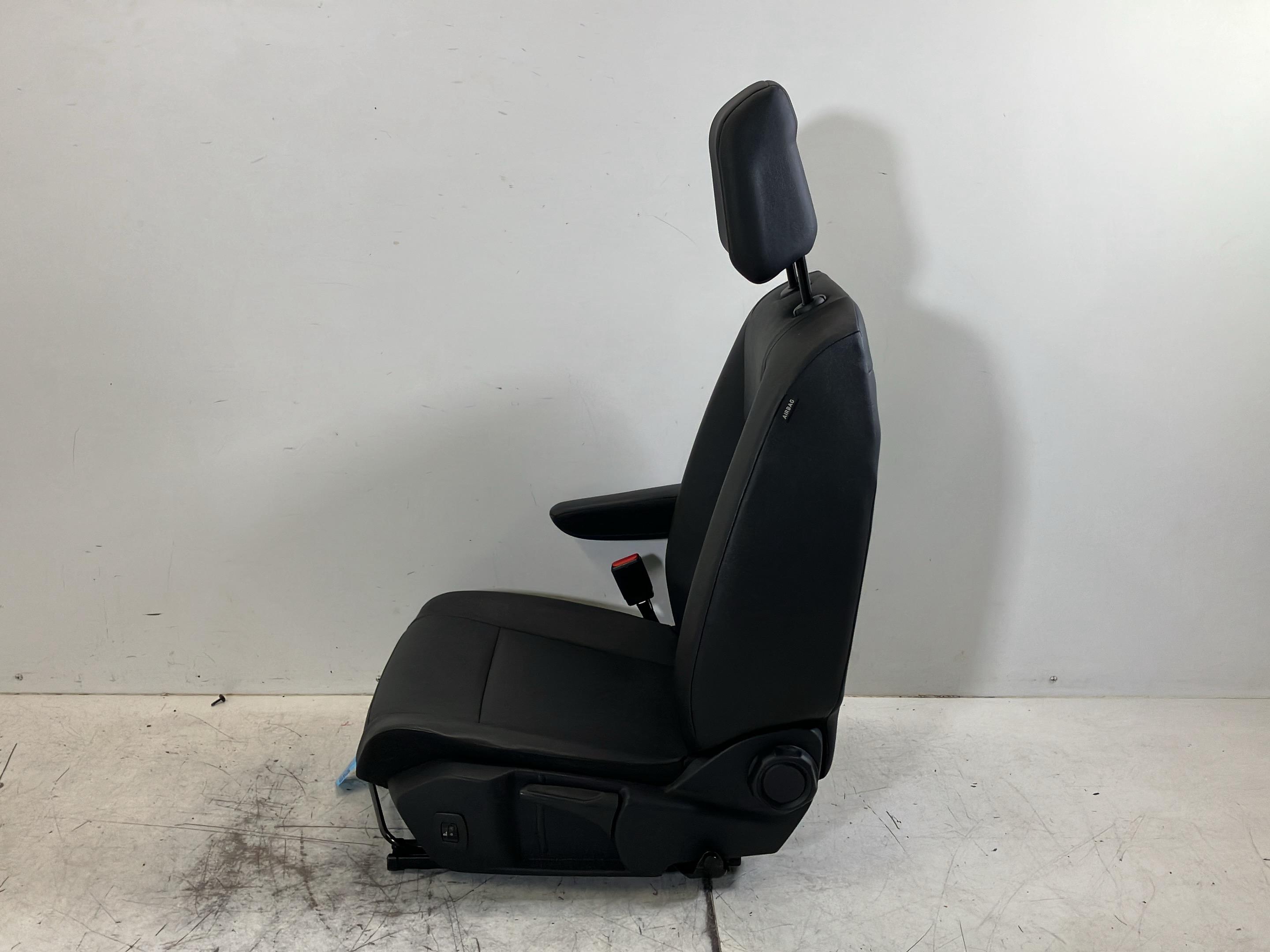 Stoel linksvoor PEUGEOT Expert III Kasten (V) E-Expert Hydrogen  100 kW  136 PS (10.2024-> )