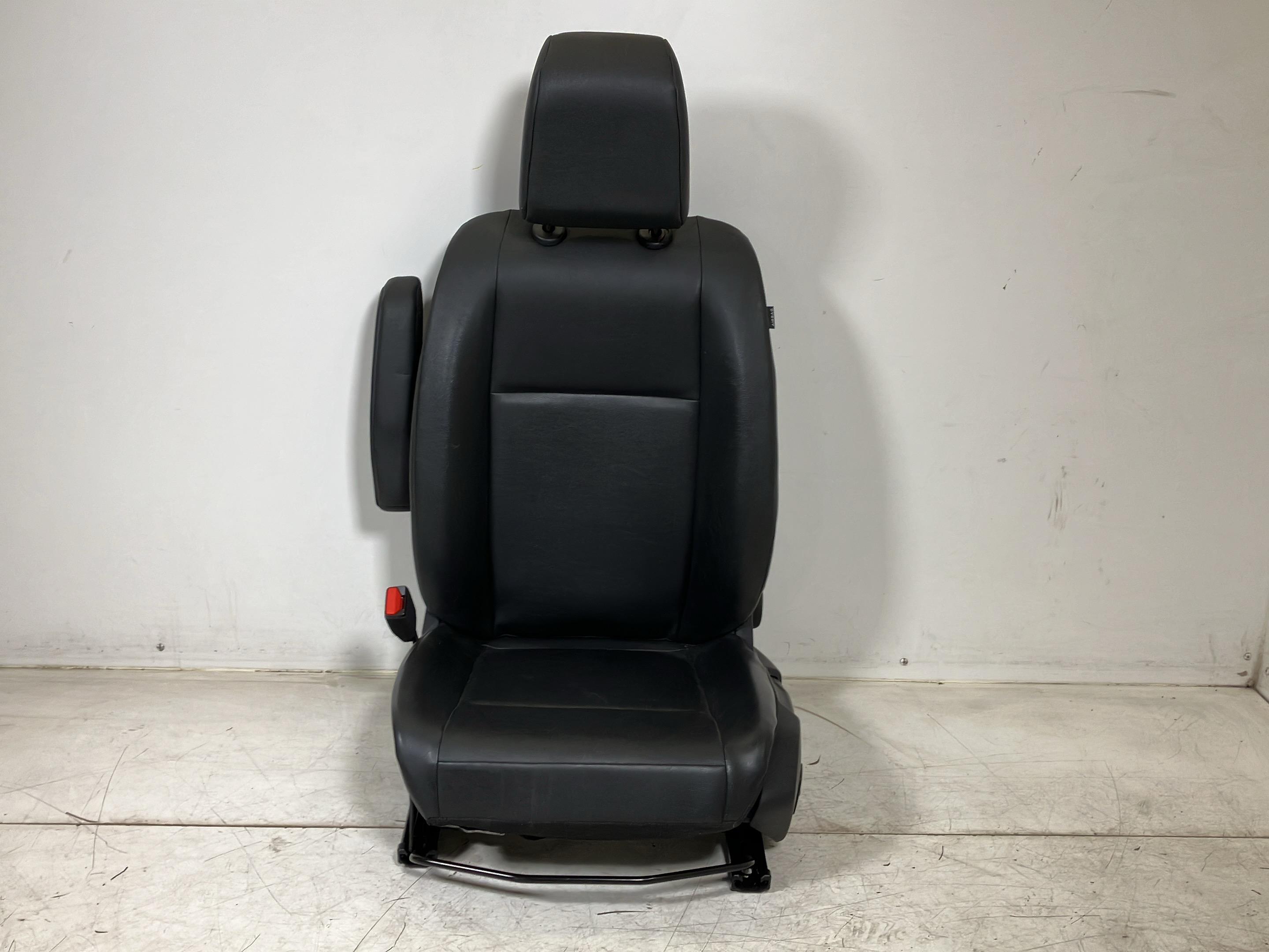 Sitz links vorne PEUGEOT Expert III Kasten (V) E-Expert Hydrogen  100 kW  136 PS (10.2024-> )