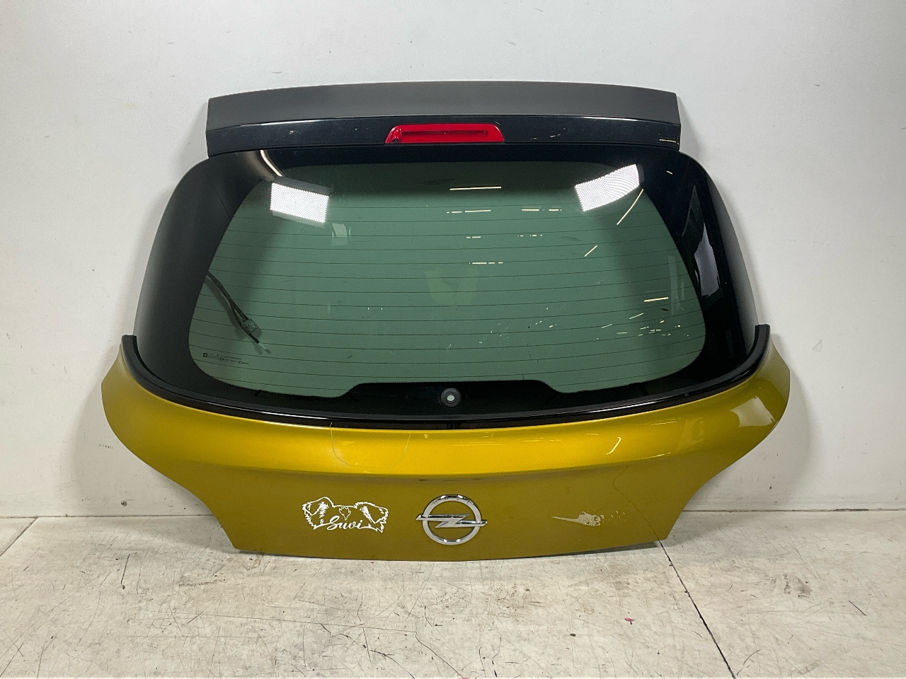 Achterklep / Kofferdeksel OPEL Adam 1.4  64 kW  87 PS (10.2012-02.2019) Achterklep / Kofferdeksel OPEL Adam 1.4  64 kW  87 PS (10.2012-02.2019)