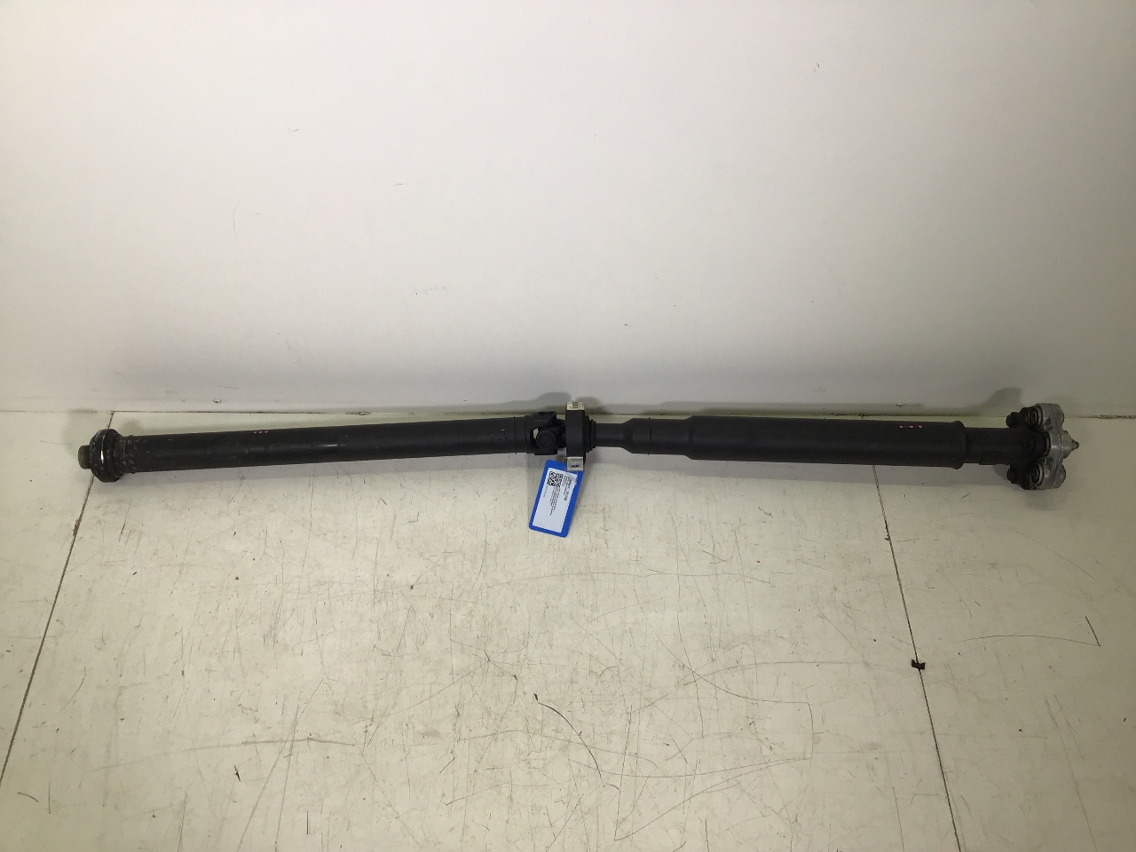 Kardanwelle BMW 5er (F10) 520d  140 kW  190 PS (07.2014-10.2016) Kardanwelle BMW 5er (F10) 520d  140 kW  190 PS (07.2014-10.2016)