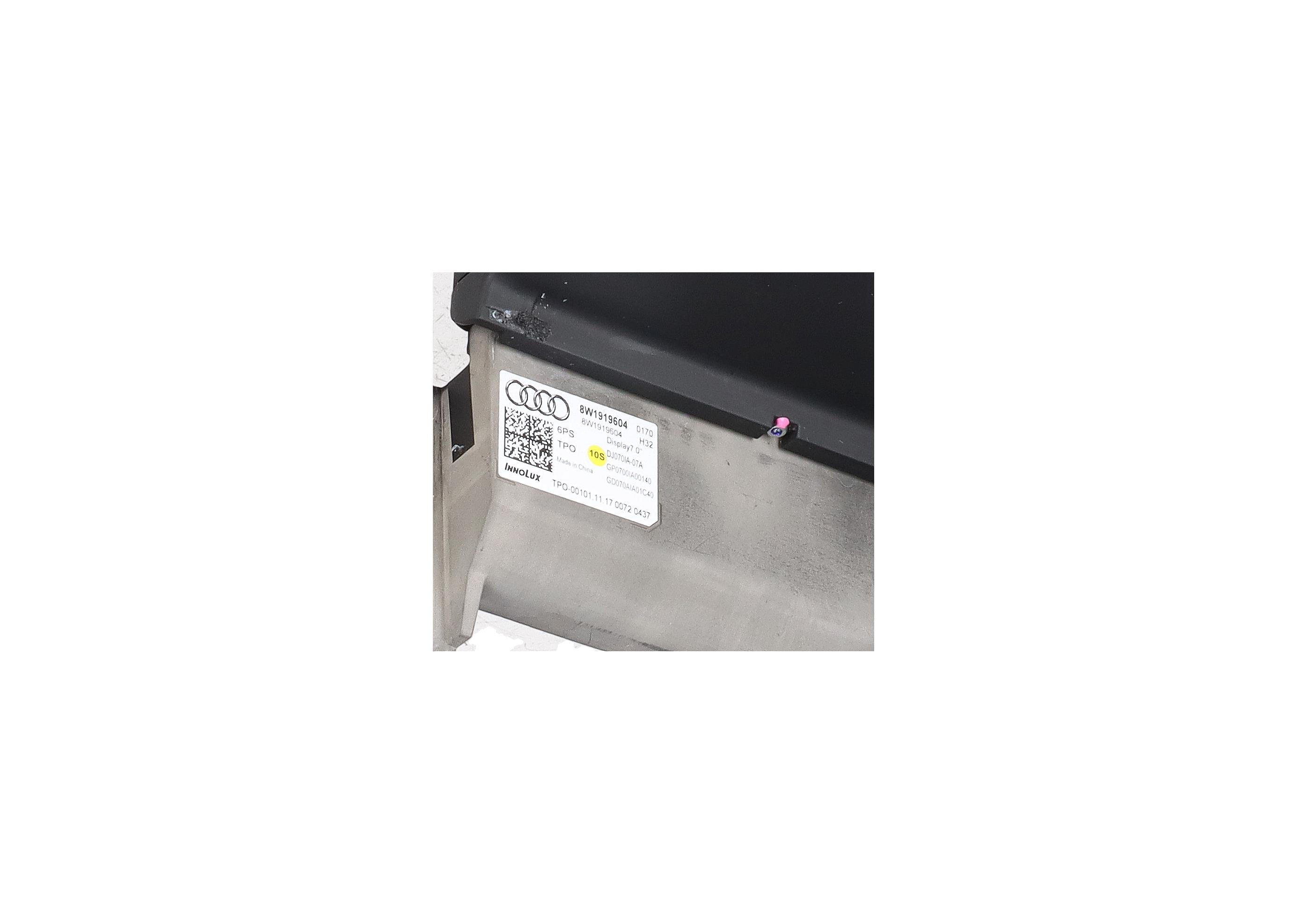 Display AUDI A4 (8W, B9) 1.4 TFSI  110 kW  150 PS (08.2015-> )