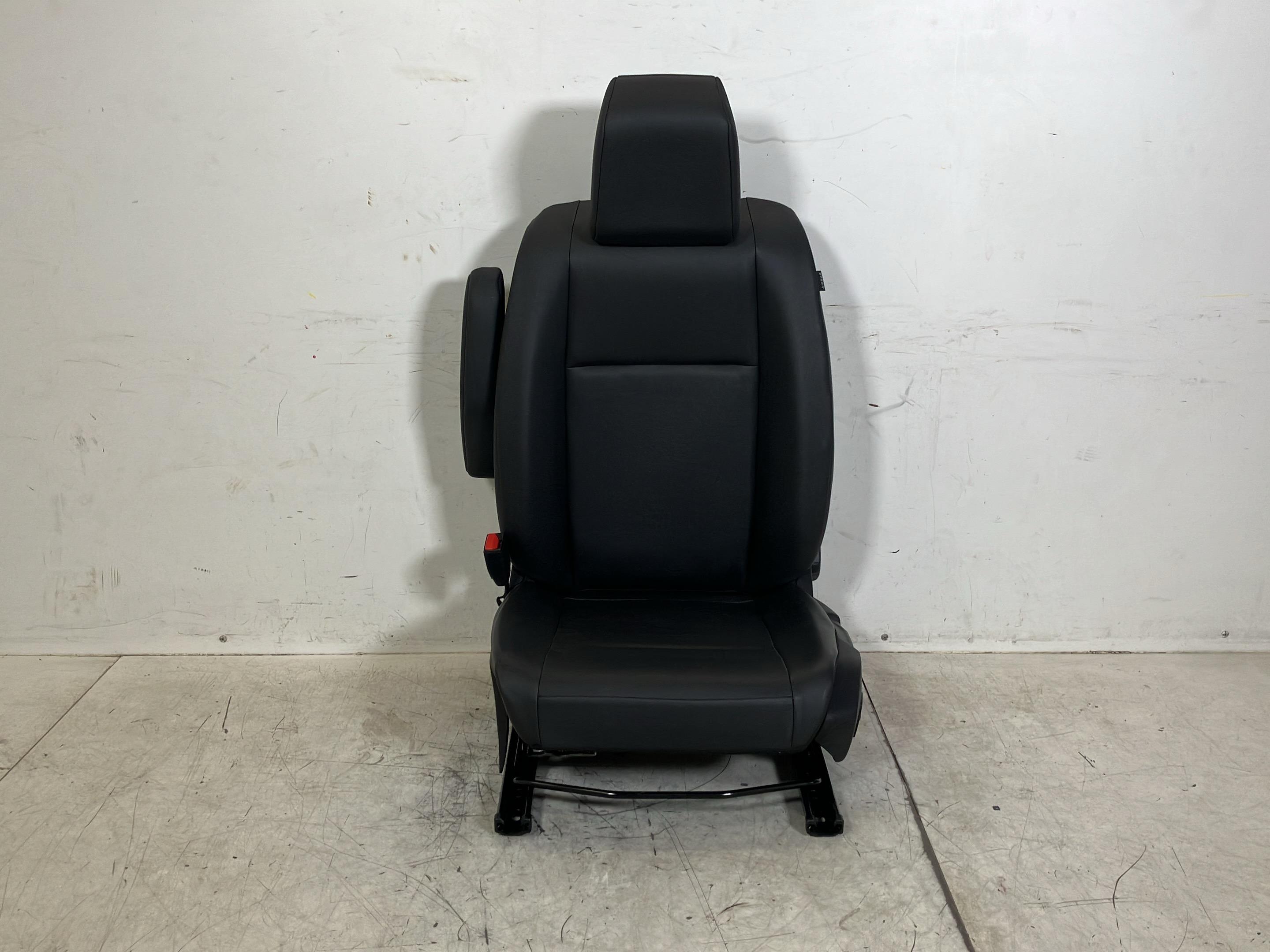 Seat left front PEUGEOT Jumpy Kasten (V) e-Jumpy HYDROGEN  100 kW  136 PS (10.2024-> )