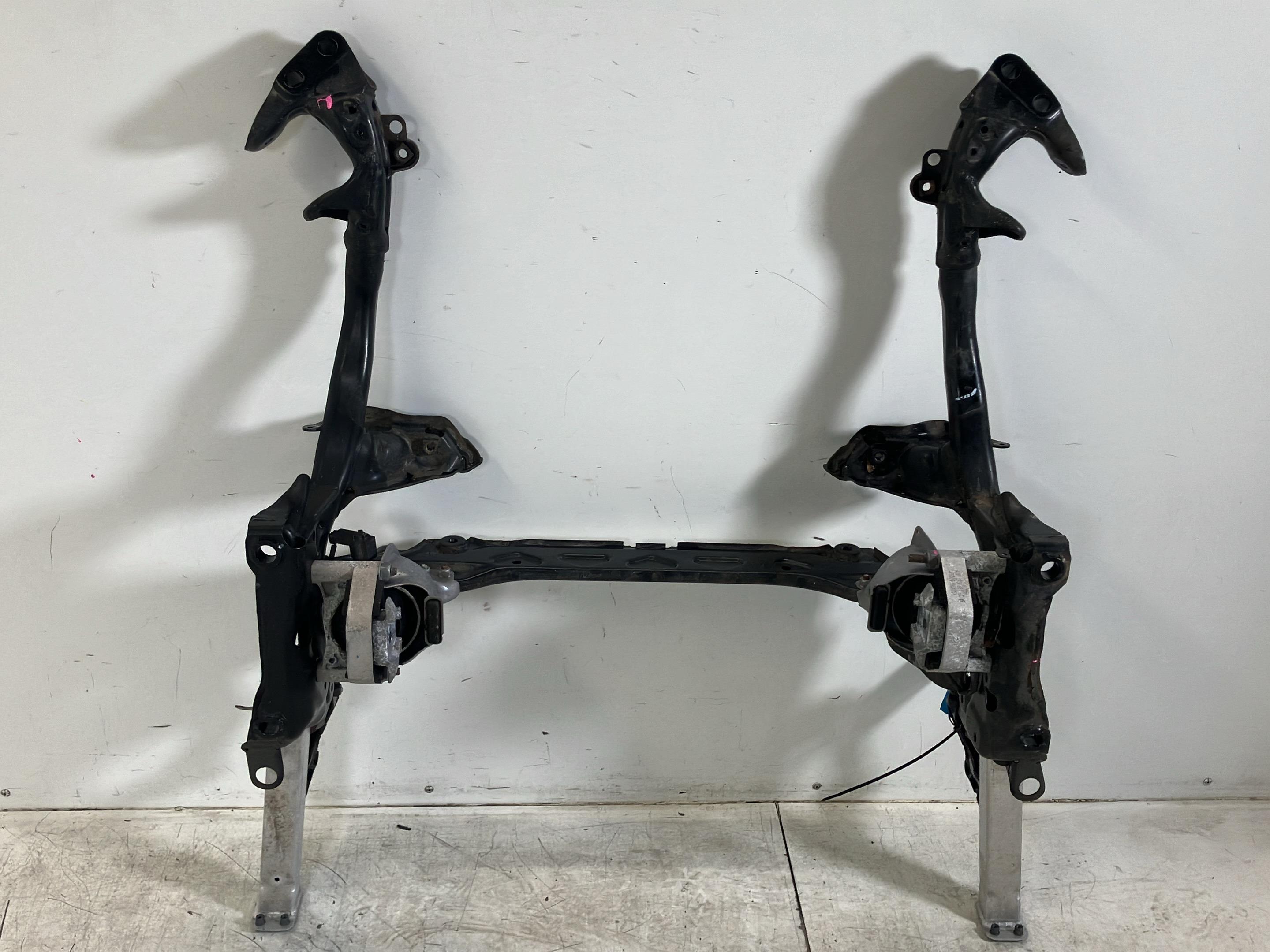 Support d'essieu avant AUDI A8 (4H) 3.0 TDI quattro  190 kW  258 PS (10.2013-01.2018)
