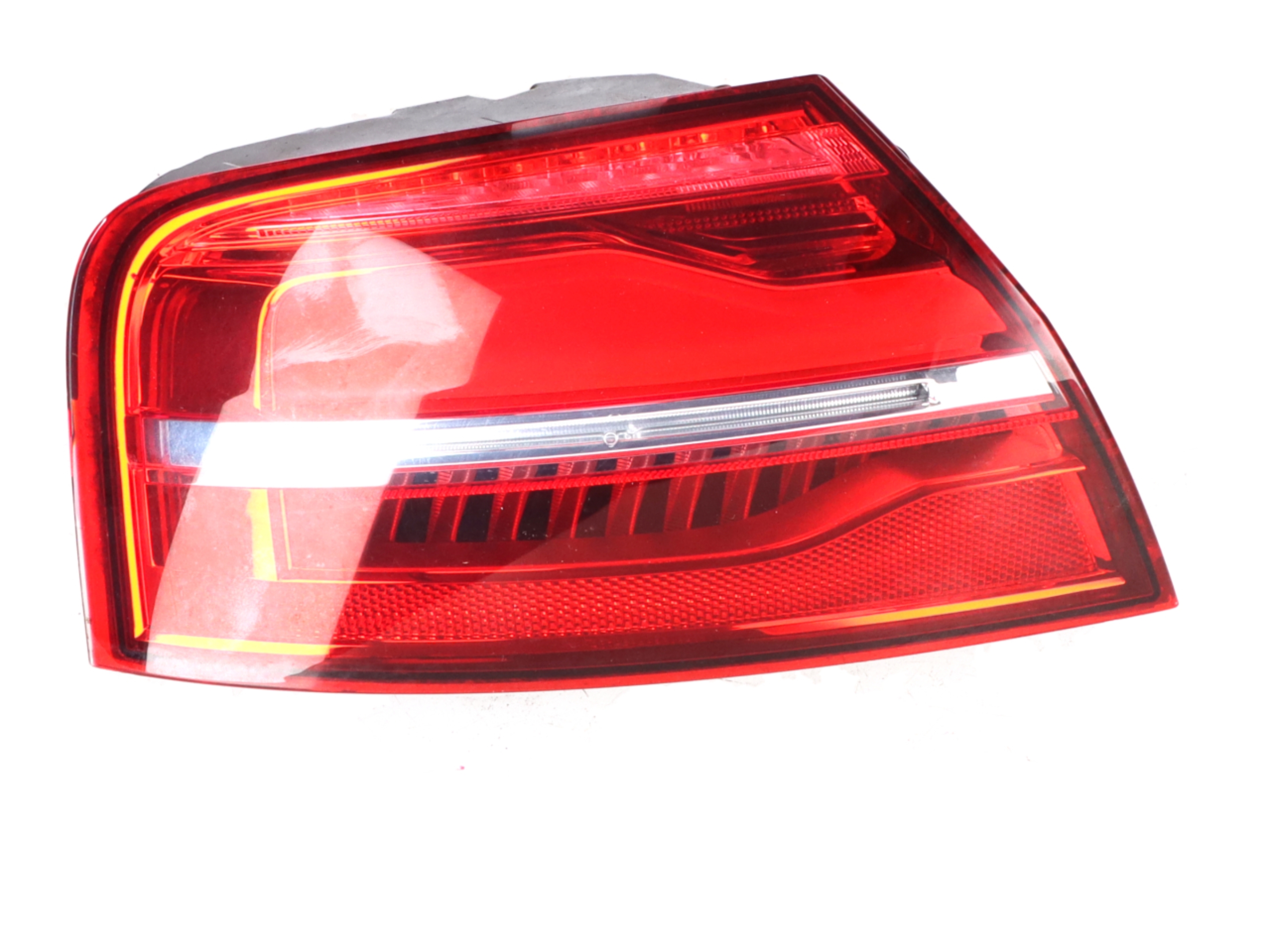 Tylne światło lewa zewnętrzna AUDI A8 (4H) 3.0 TDI quattro  190 kW  258 PS (10.2013-01.2018)