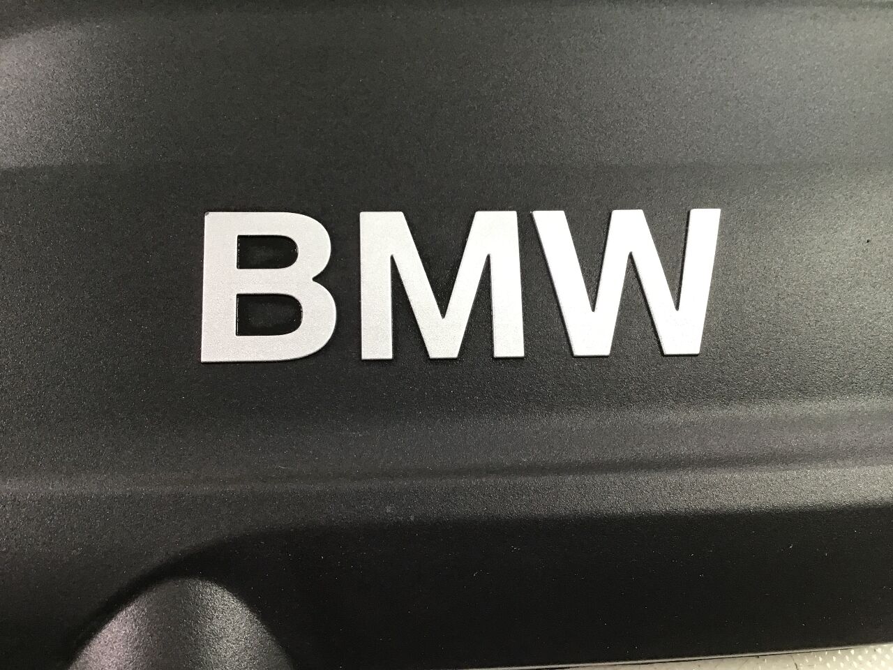 Engine cover BMW 7er (G11, G12) 730Li  190 kW  258 PS (11.2015-02.2019)