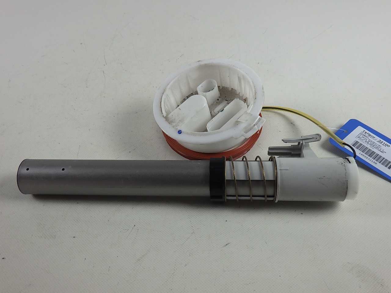 Capteur de réservoir BENTLEY Flying Spur (4W) 6.0  460 kW  626 PS (03.2013-> ) Capteur de réservoir BENTLEY Flying Spur (4W) 6.0  460 kW  626 PS (03.2013-> )