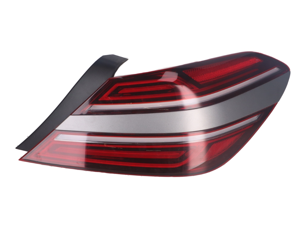 Feu arrière droite GENESIS G70 (IK) 2.0 T-GDi  180 kW  245 PS (06.2021-> )