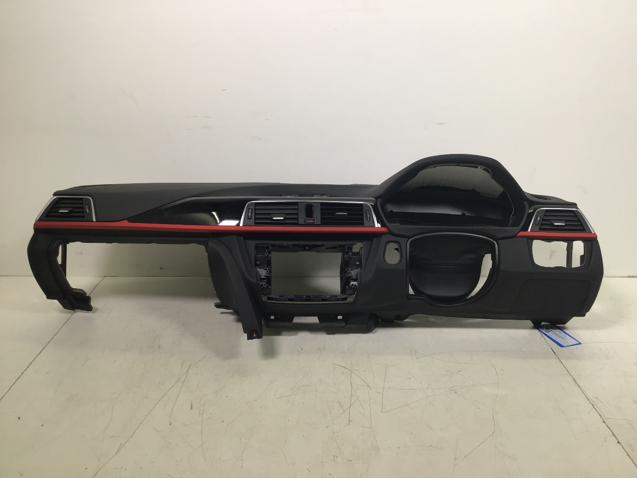 Car dashboard BMW 3er Touring (F31) 320d  140 kW  190 PS (09.2014-> )