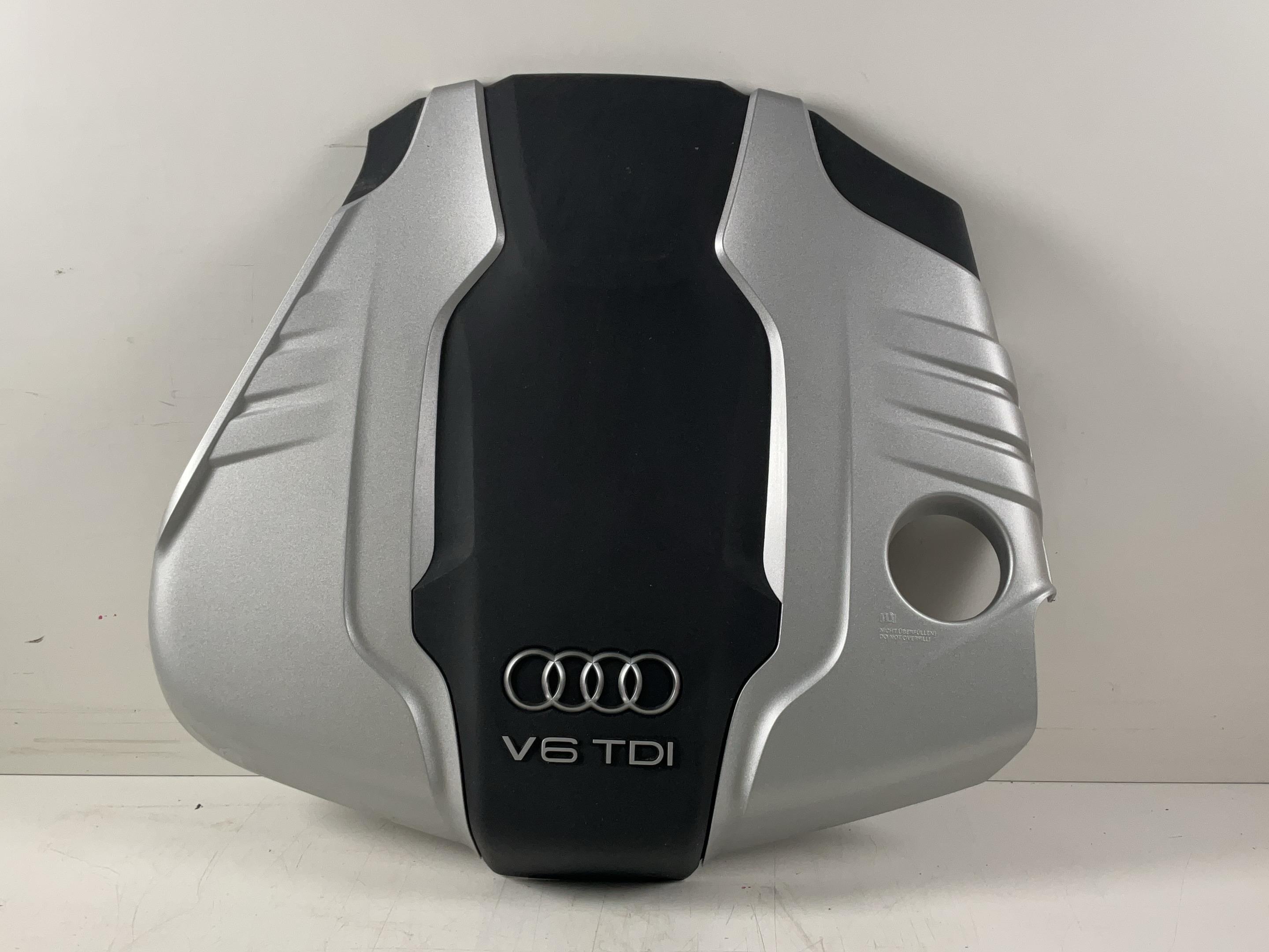 Pokrywa silnika AUDI A8 (4H) 3.0 TDI quattro  190 kW  258 PS (10.2013-01.2018)