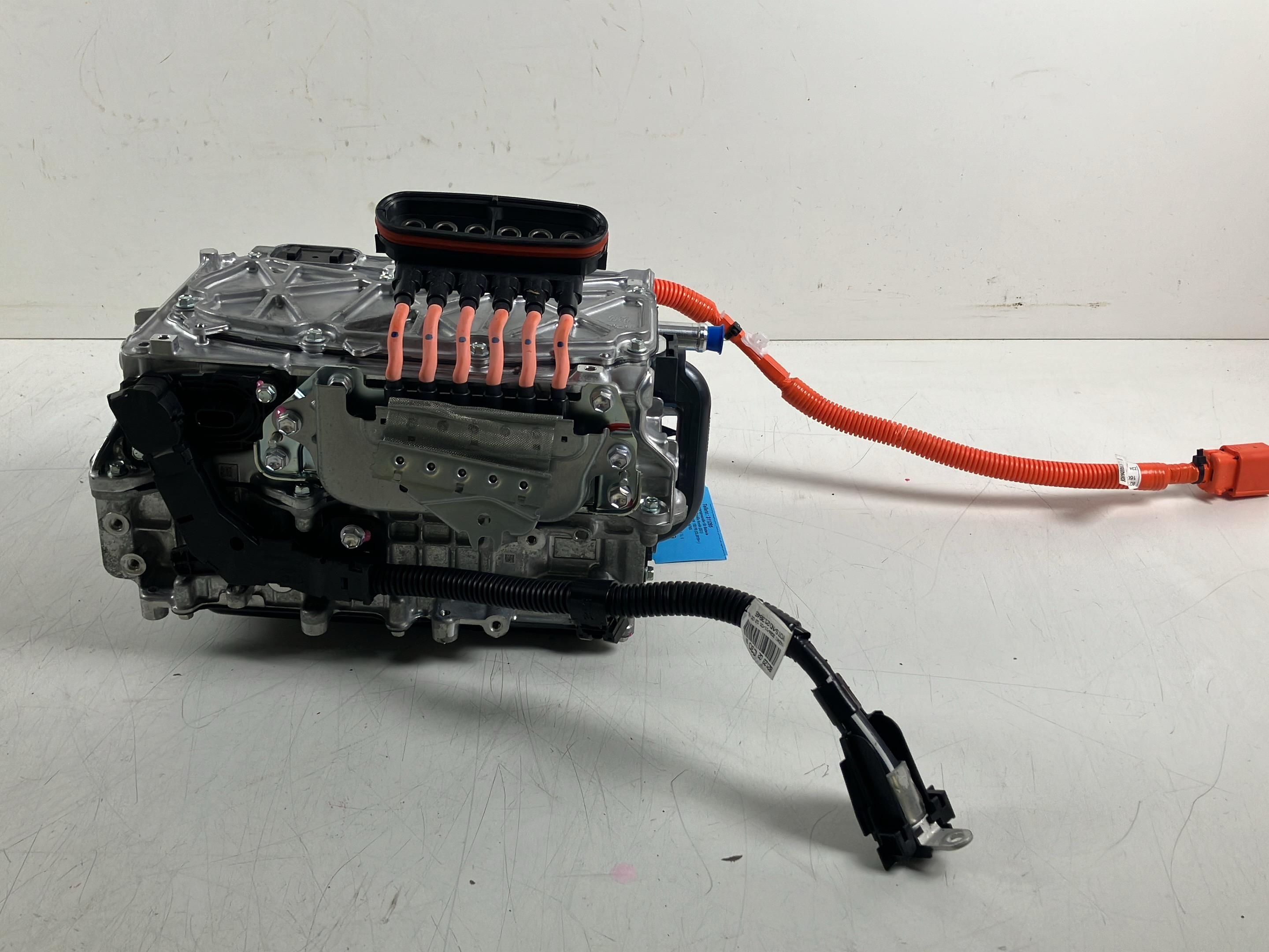 Spannungswandler für Batterie TOYOTA Corolla Kombi (E21) 2.0 Hybrid  112 kW  152 PS (02.2019-> )