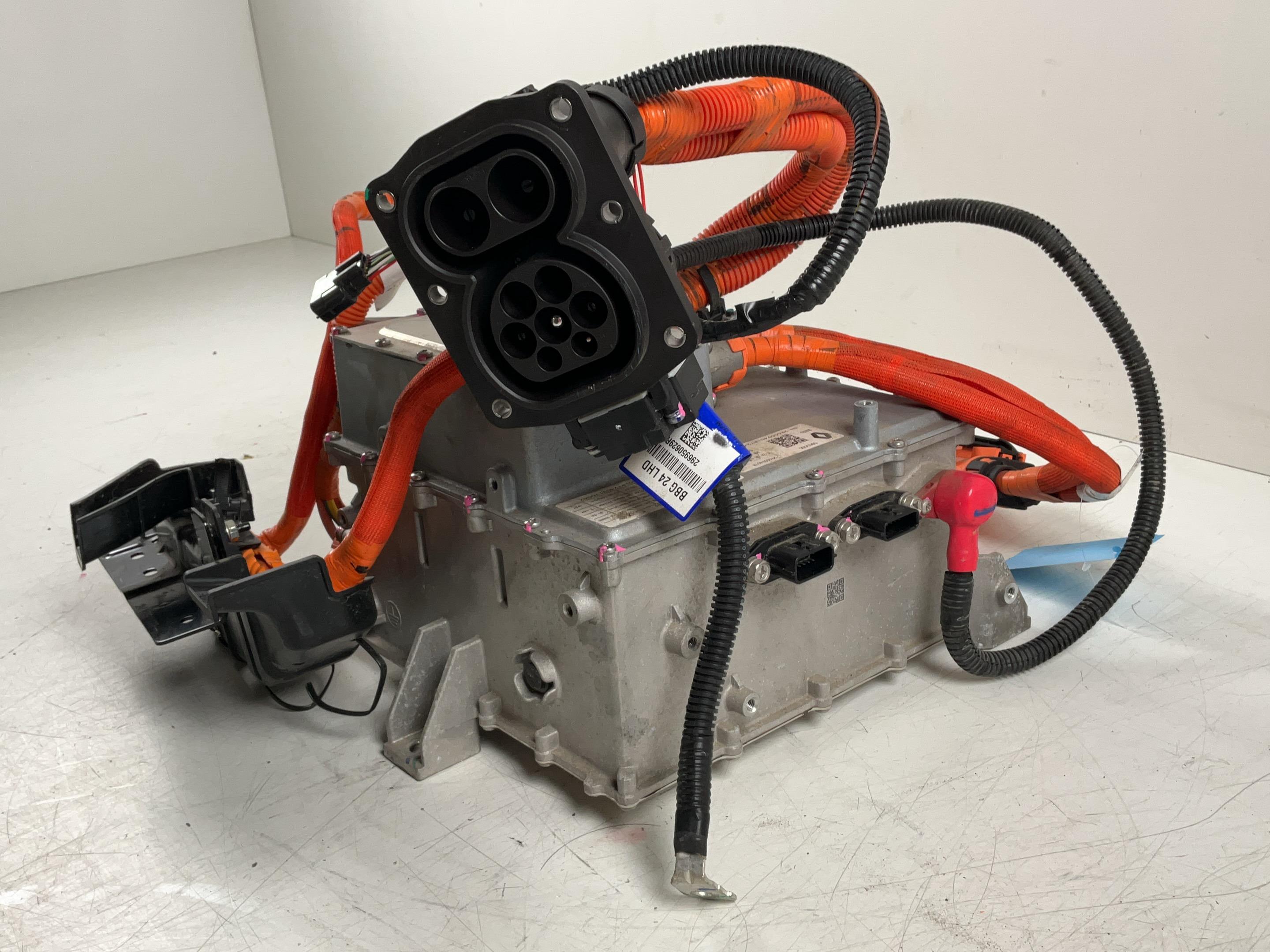 Chargeur de batterie DACIA Spring Extreme Electric 65  48 kW  65 PS (12.2022-> )