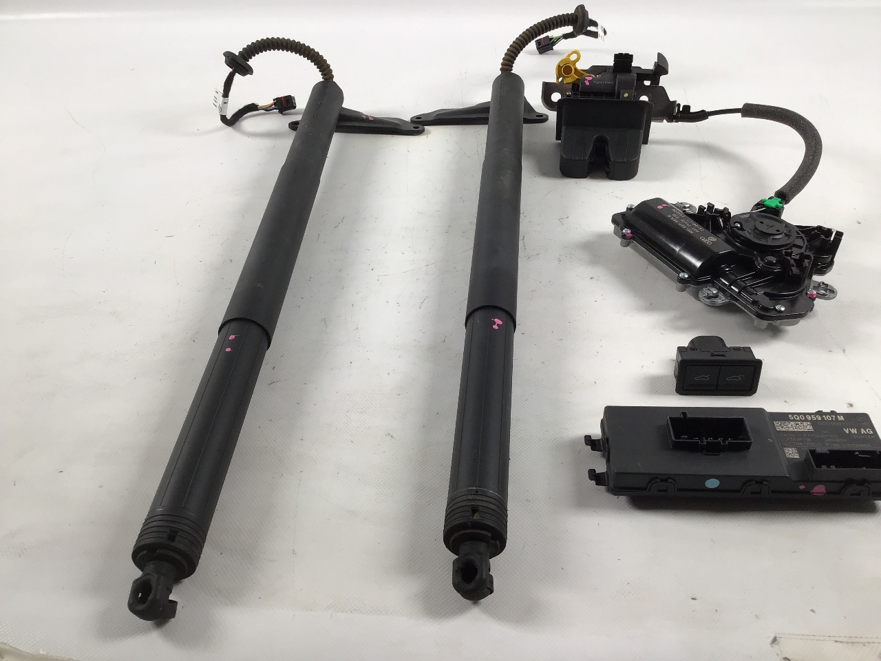 Set pentru hayon electric VW Arteon (3H) 2.0 TSI 4motion  200 kW  272 PS (09.2018-> )