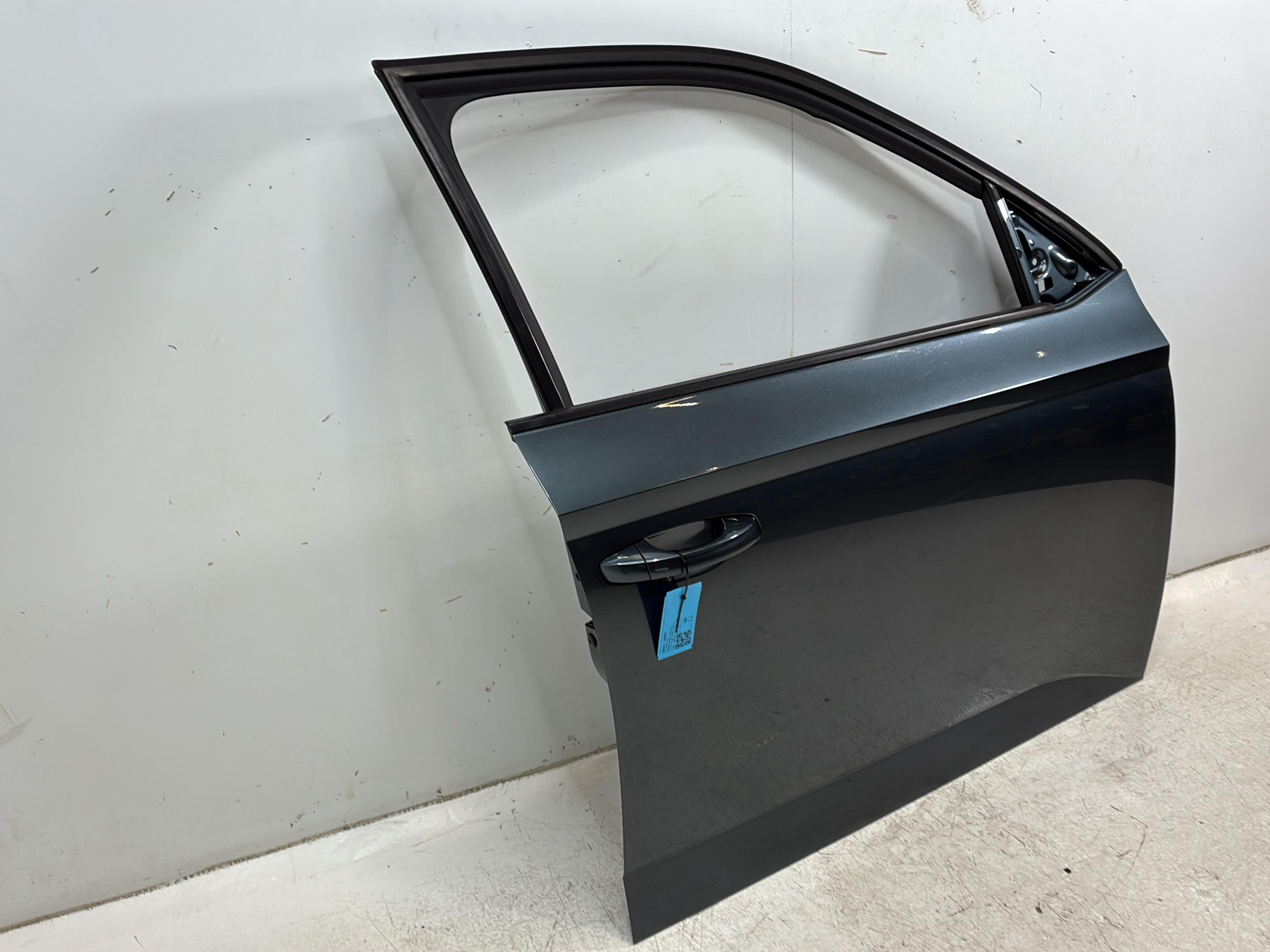 Door right front SKODA Fabia III Kombi (NJ) 1.4 TDI  77 kW  105 PS (10.2014-> )