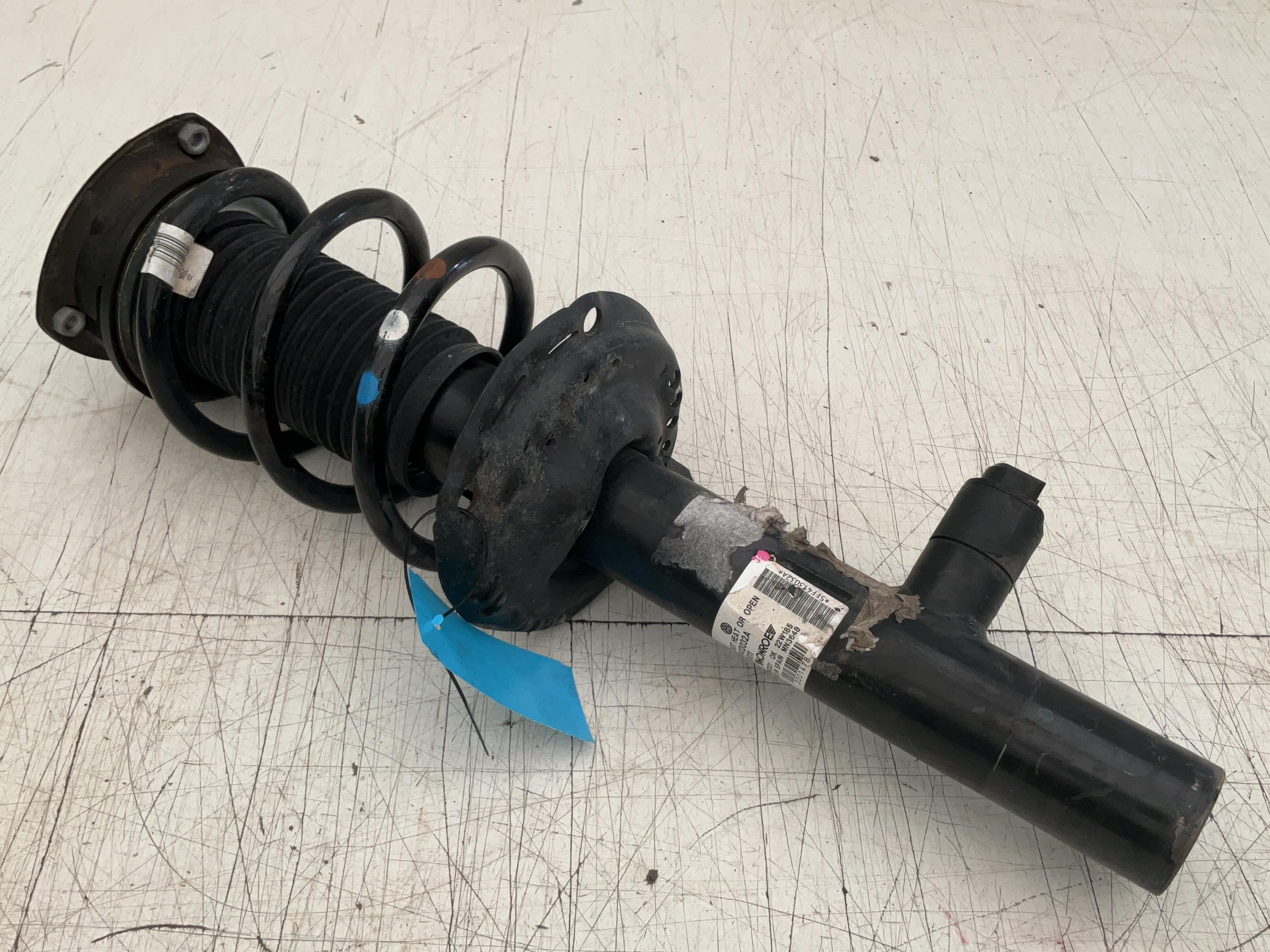 Jambe de suspension avant droit CUPRA Formentor (KM7) 2.5 VZ5 4Drive  287 kW  390 PS (10.2021-> )