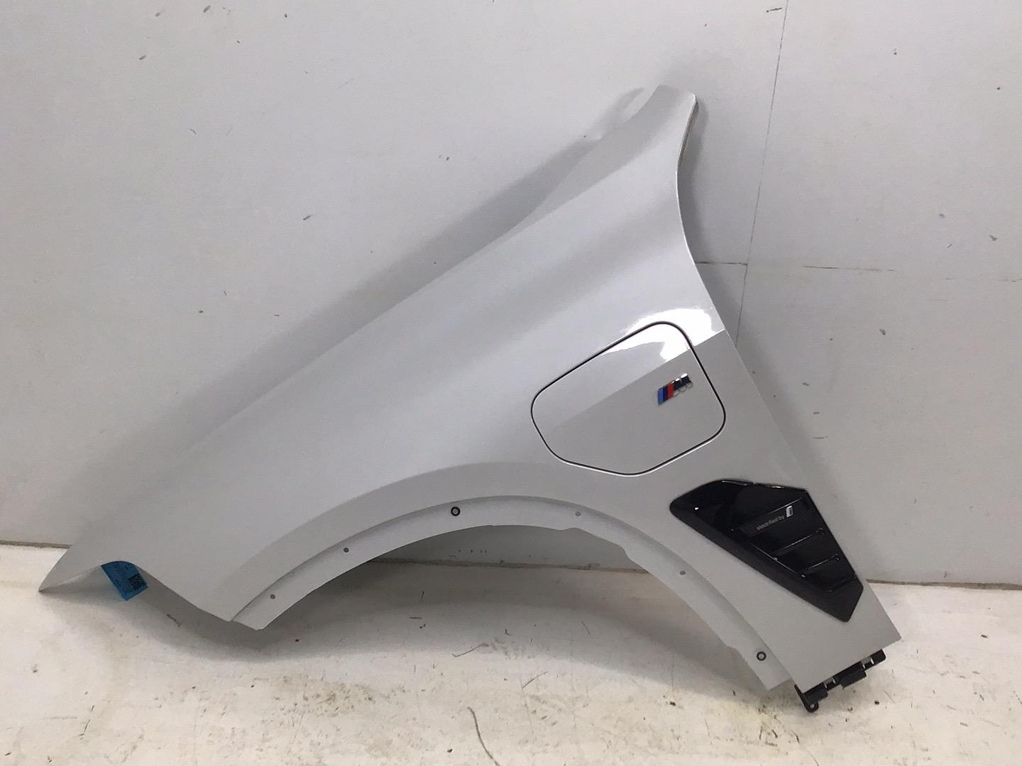 Fender left front BMW X5 (G05, F95) xDrive40d Mild-Hybrid  259 kW  352 PS (06.2023-> )