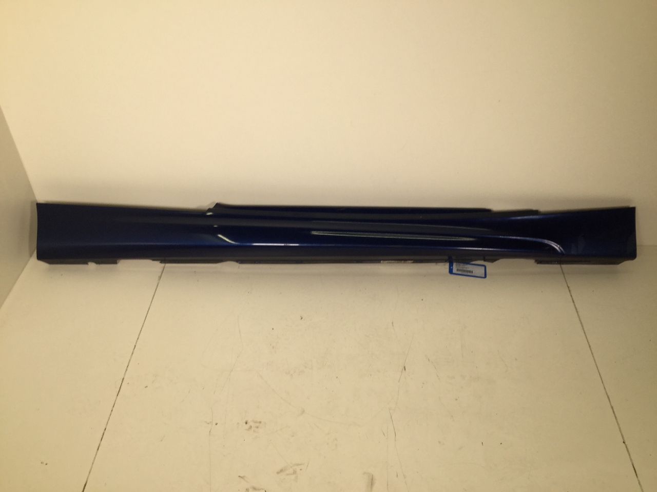 Verkleidung Schweller links BMW 1er (E81) 116d  85 kW  116 PS (11.2008-12.2011) Verkleidung Schweller links BMW 1er (E81) 116d  85 kW  116 PS (11.2008-12.2011)