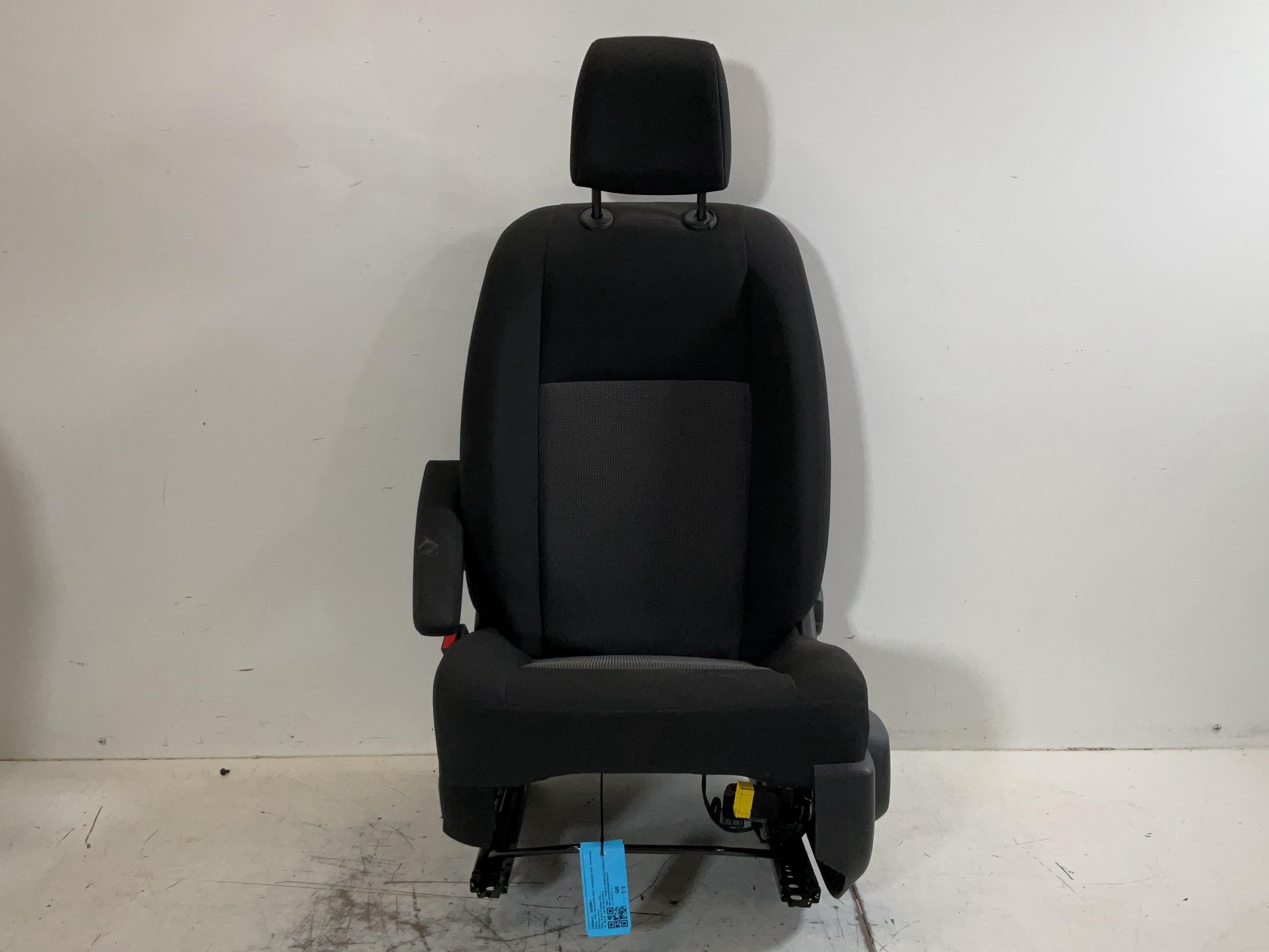 Seat left front PEUGEOT Expert III Kasten (V) E-Expert Hydrogen  100 kW  136 PS (10.2024-> )