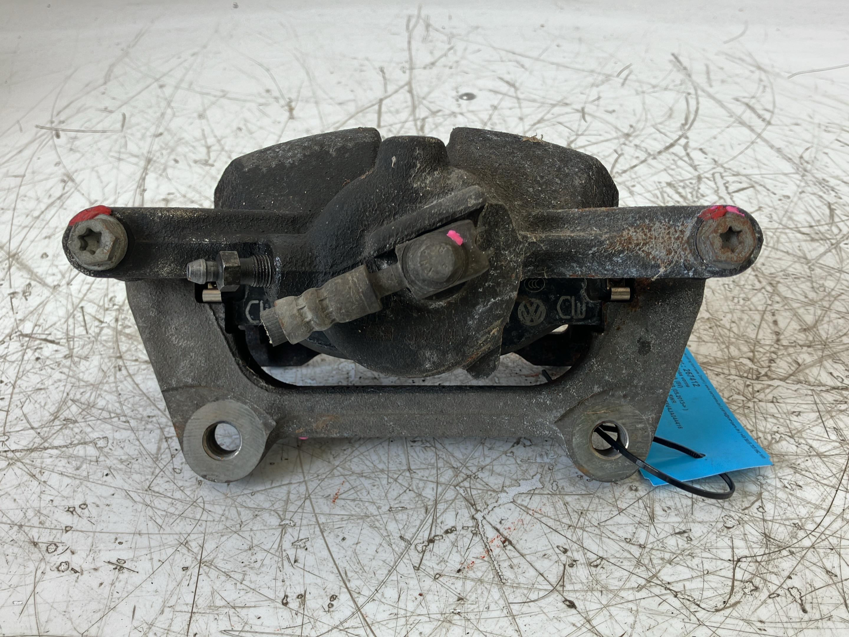 Bremssattel links vorne AUDI A3 Sportback (8V) 2.0 TDI  135 kW  184 PS (05.2013-> )