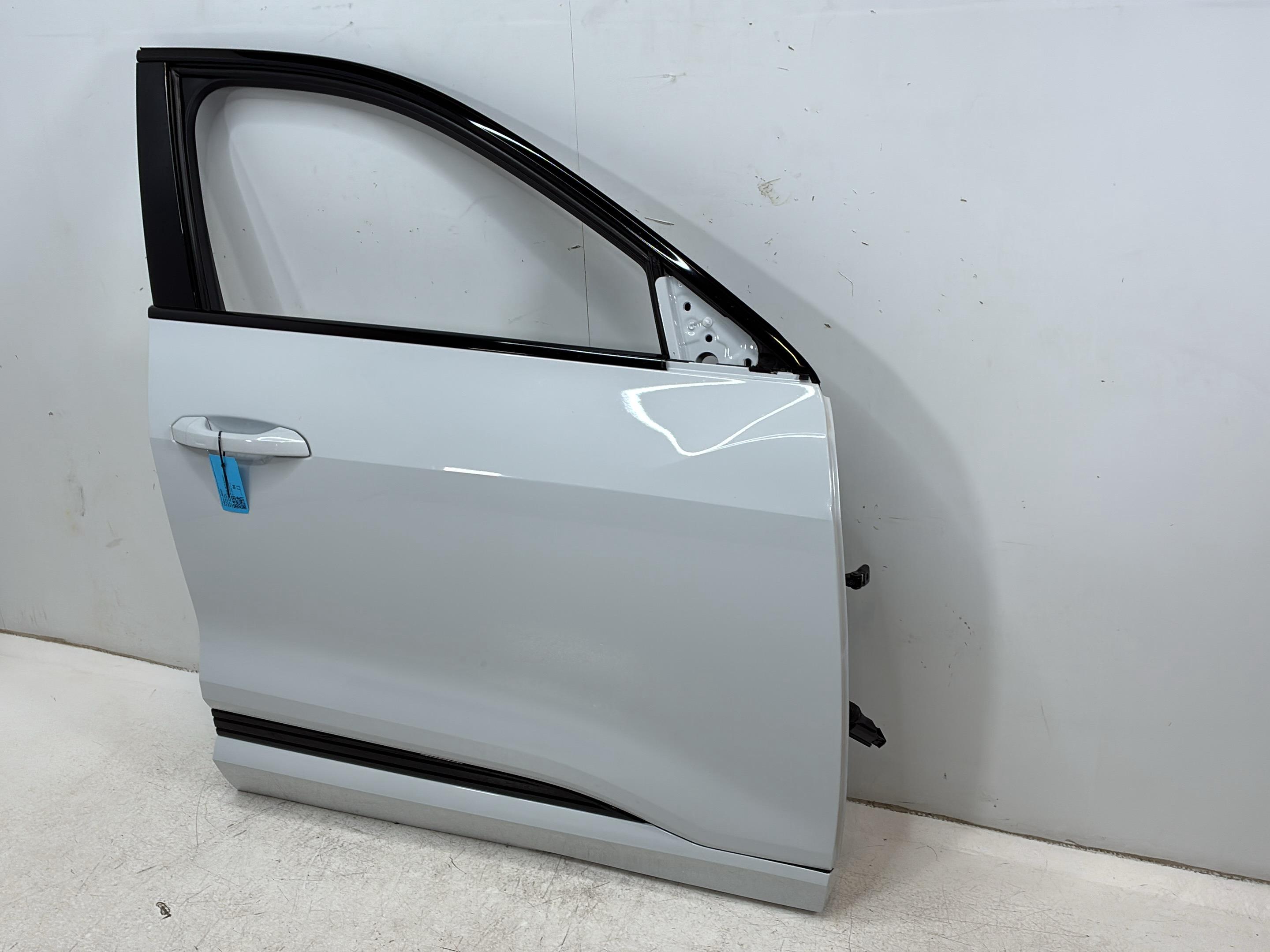 Portier rechtsvoor AUDI e-tron (GEN) Electric quattro  300 kW  408 PS (09.2018-> )