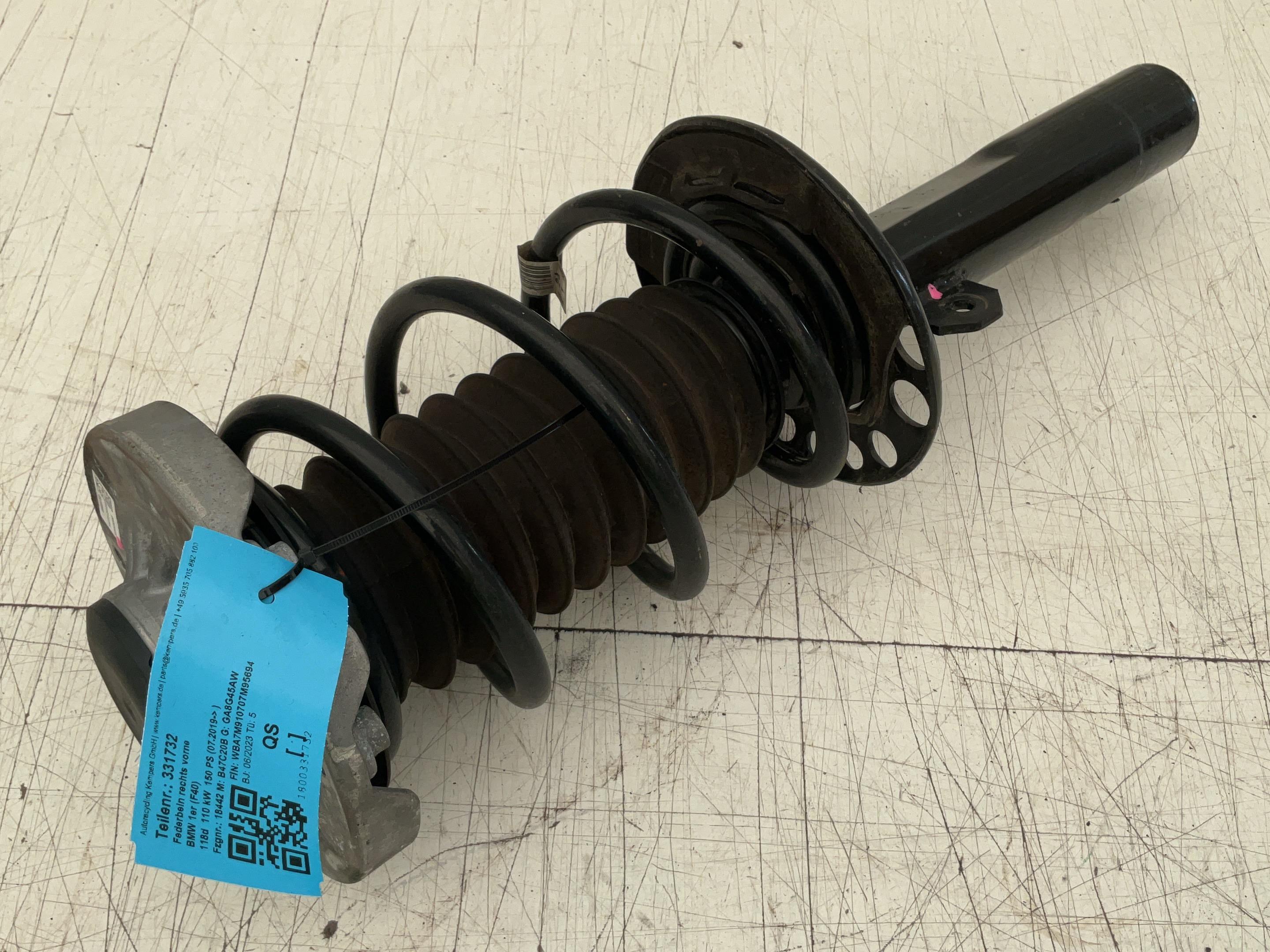 Jambe de suspension avant droit BMW 1er (F40) 118d  110 kW  150 PS (07.2019-> )