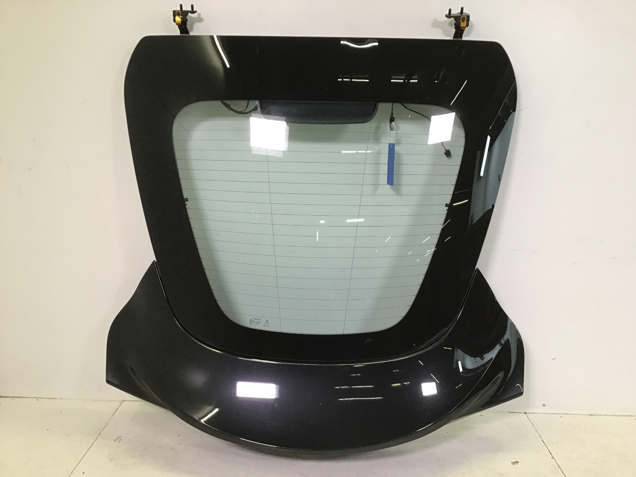 Hayon / couvercle de coffre TOYOTA Supra (DB) 2.0  190 kW  258 PS (06.2019-> ) Hayon / couvercle de coffre TOYOTA Supra (DB) 2.0  190 kW  258 PS (06.2019-> )