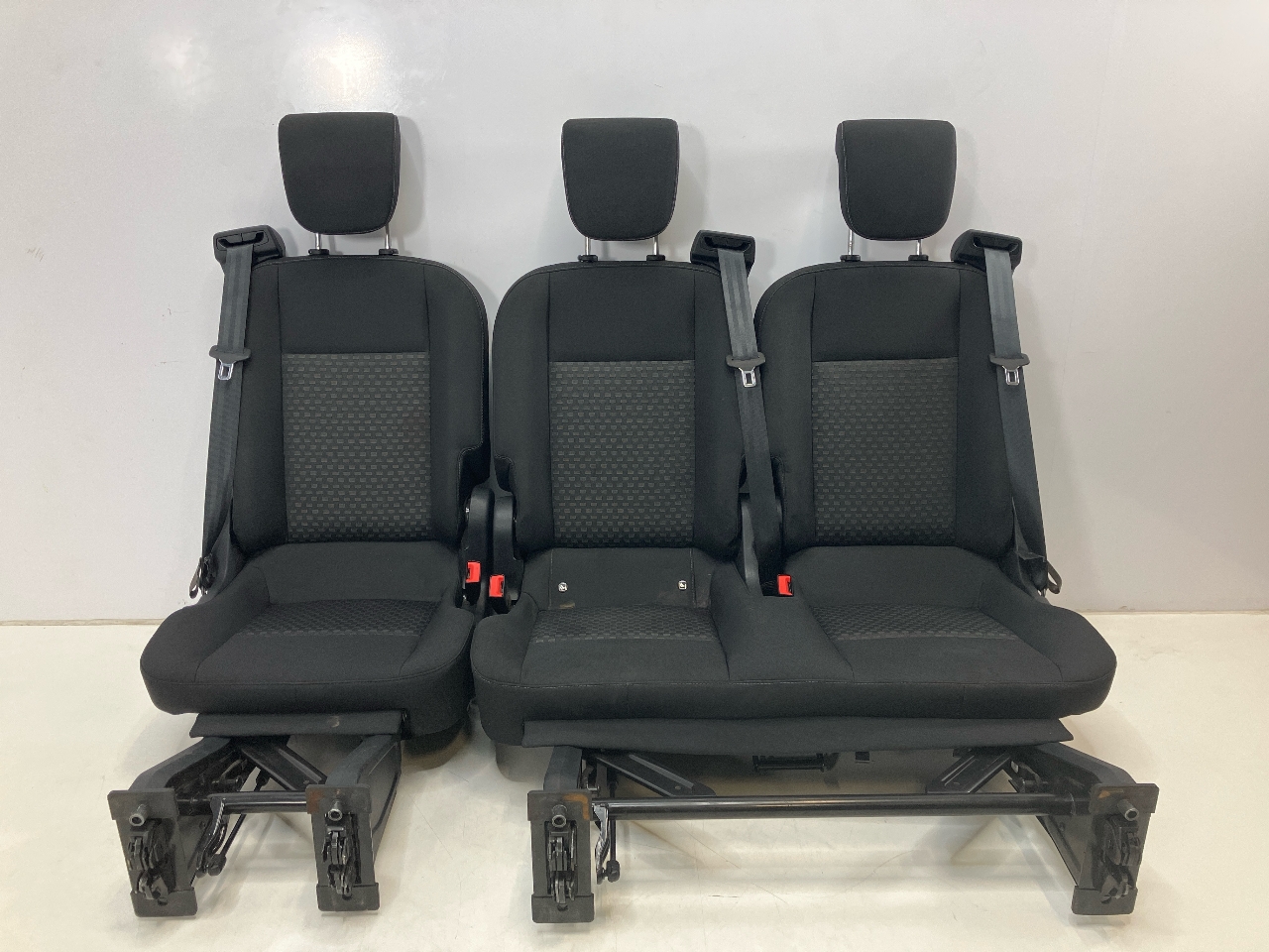 3. Sitzreihe FORD Tourneo Custom V362 Bus (F3) 2.0 TDCi  96 kW  130 PS (12.2015-> ) 3. Sitzreihe FORD Tourneo Custom V362 Bus (F3) 2.0 TDCi  96 kW  130 PS (12.2015-> )