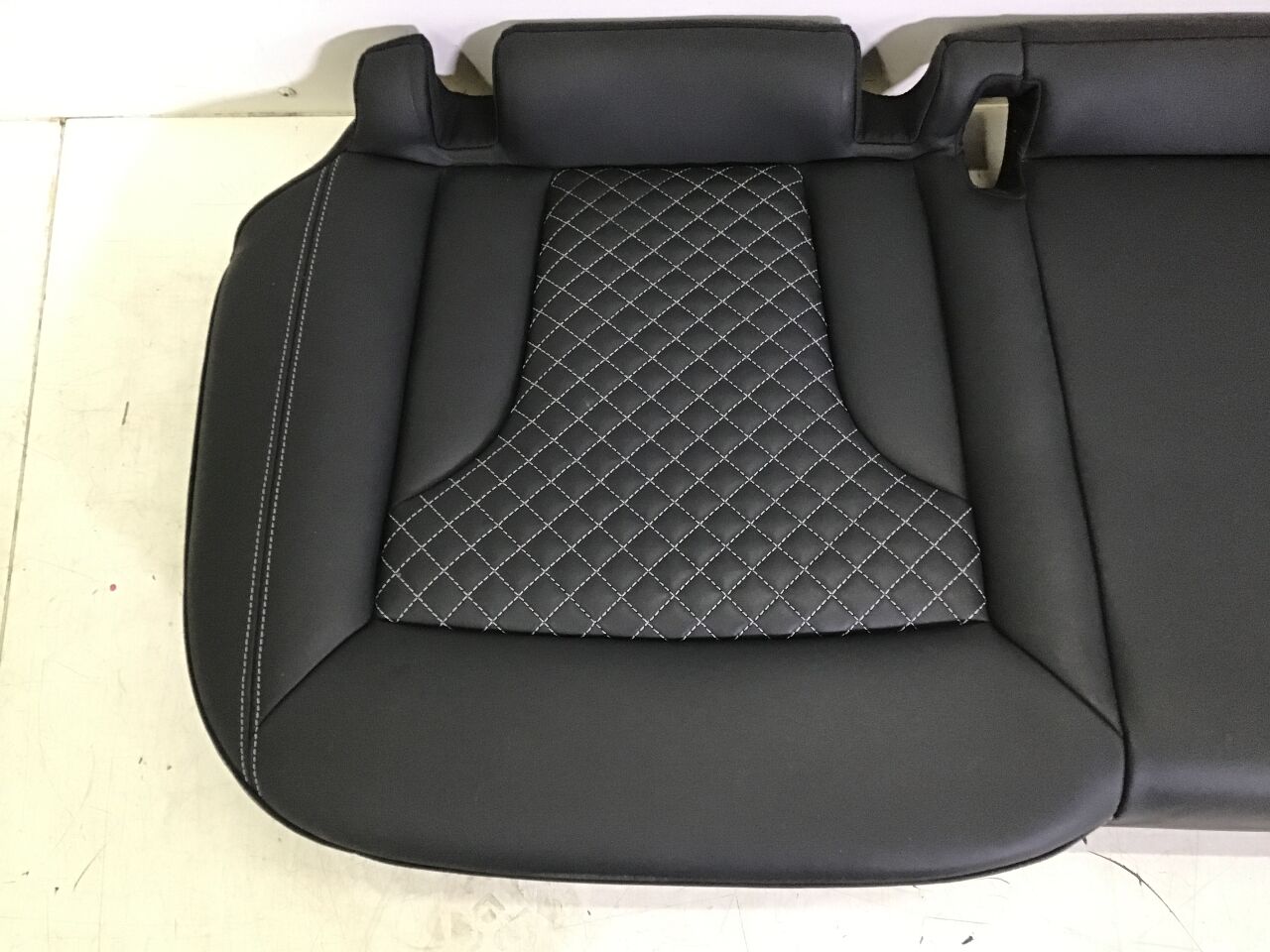Rear seat AUDI Q3 (8U) RS 2.5 quattro  250 kW  340 PS (05.2013-10.2018)