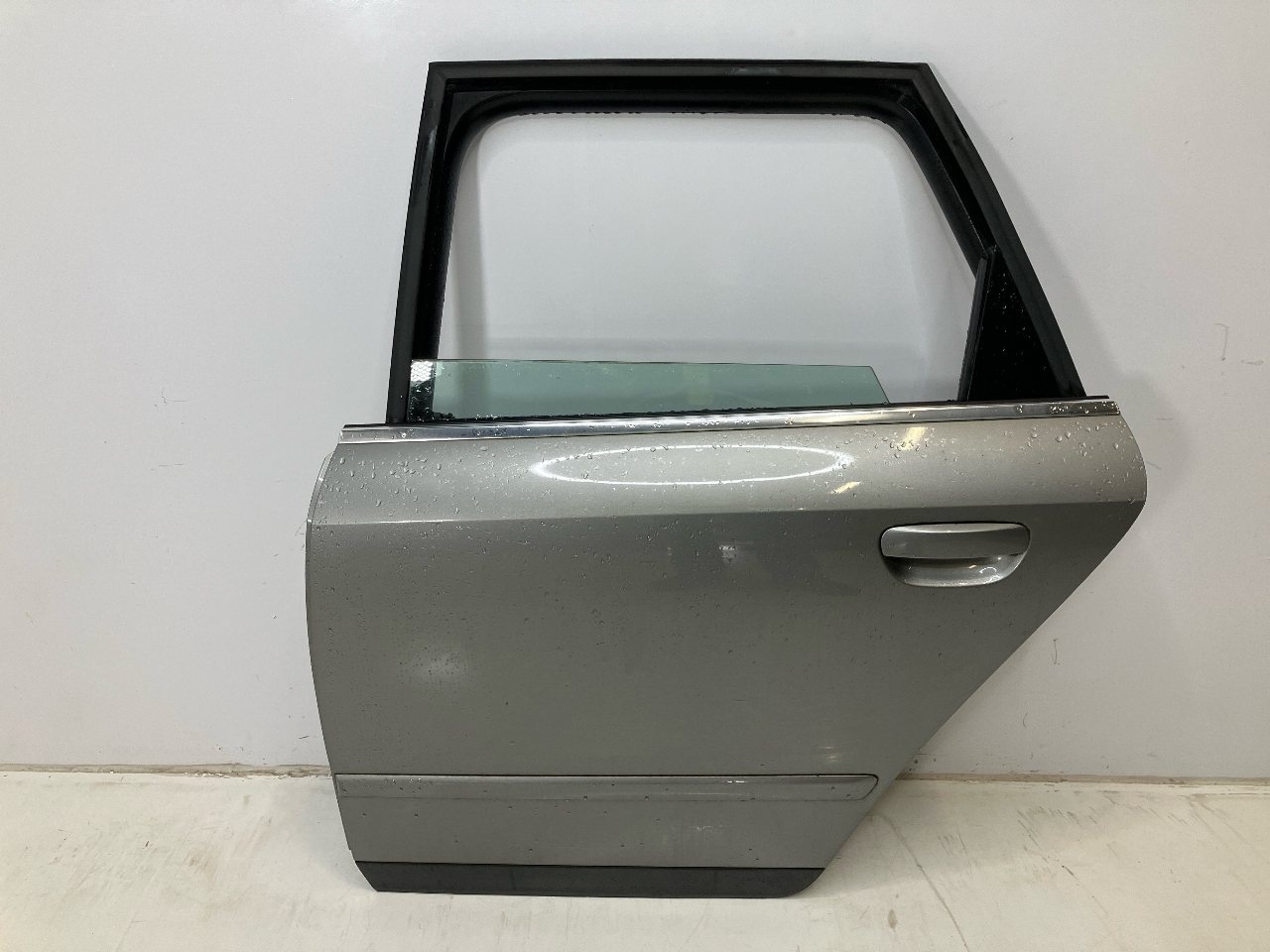 Tür links hinten AUDI A4 Avant (8E, B6) 2.0  96 kW  131 PS (09.2001-12.2004)