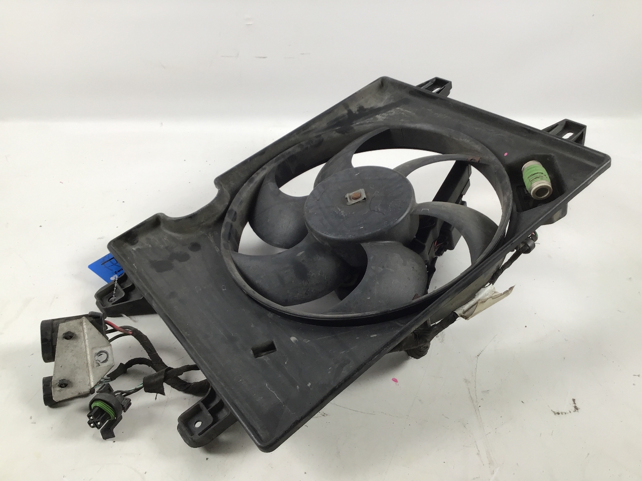 Elektrolüfter FERRARI 360 Spider (F131) 3.6 Modena  294 kW  400 PS (02.2000-08.2005) Elektrolüfter FERRARI 360 Spider (F131) 3.6 Modena  294 kW  400 PS (02.2000-08.2005)